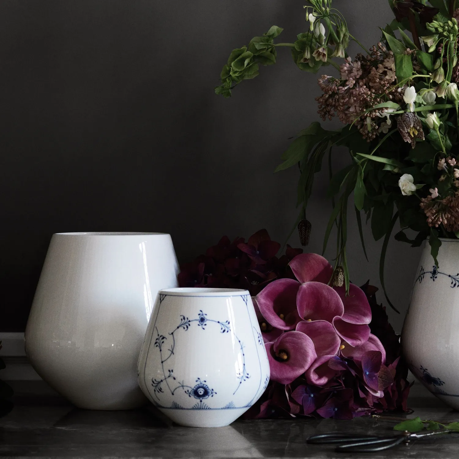 Kgl. Porcelæn Hvid Riflet vase 20,5 cm hvid