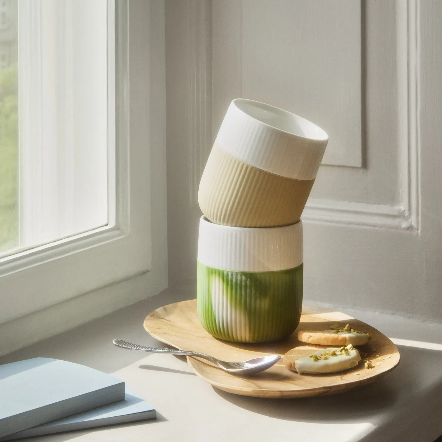Kgl. Porcelæn Riflet Contrast krus Sand 35 cl silikone