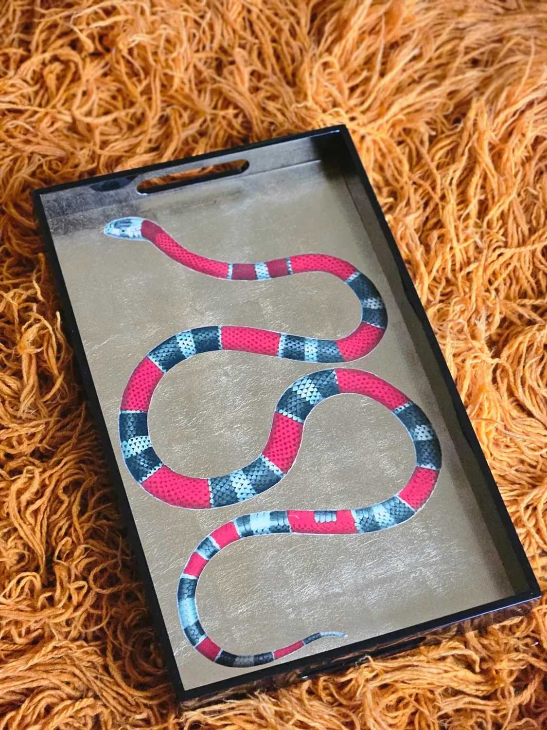 Les Ottomans Serpente serveringsbakke træ med hank