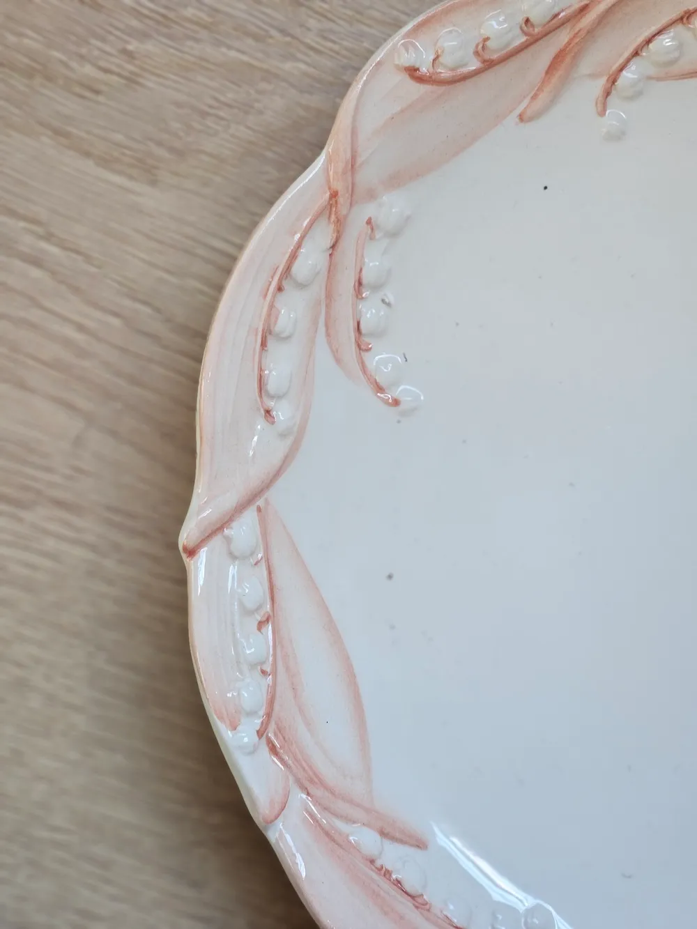 Les Ottomans Lily of the Valley tallerken rosa keramik