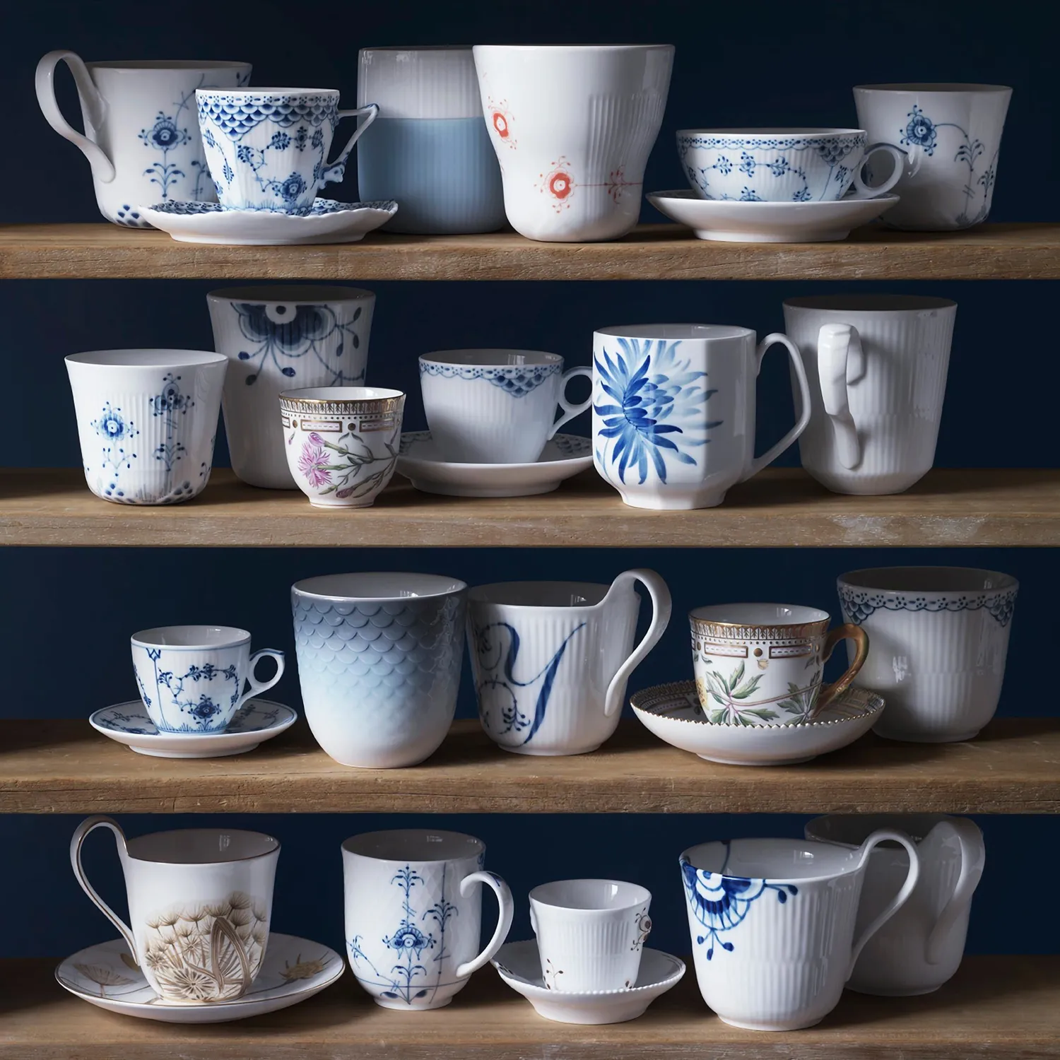 Kgl. Porcelæn Prinsesse termokrus 26 cl håndmalet