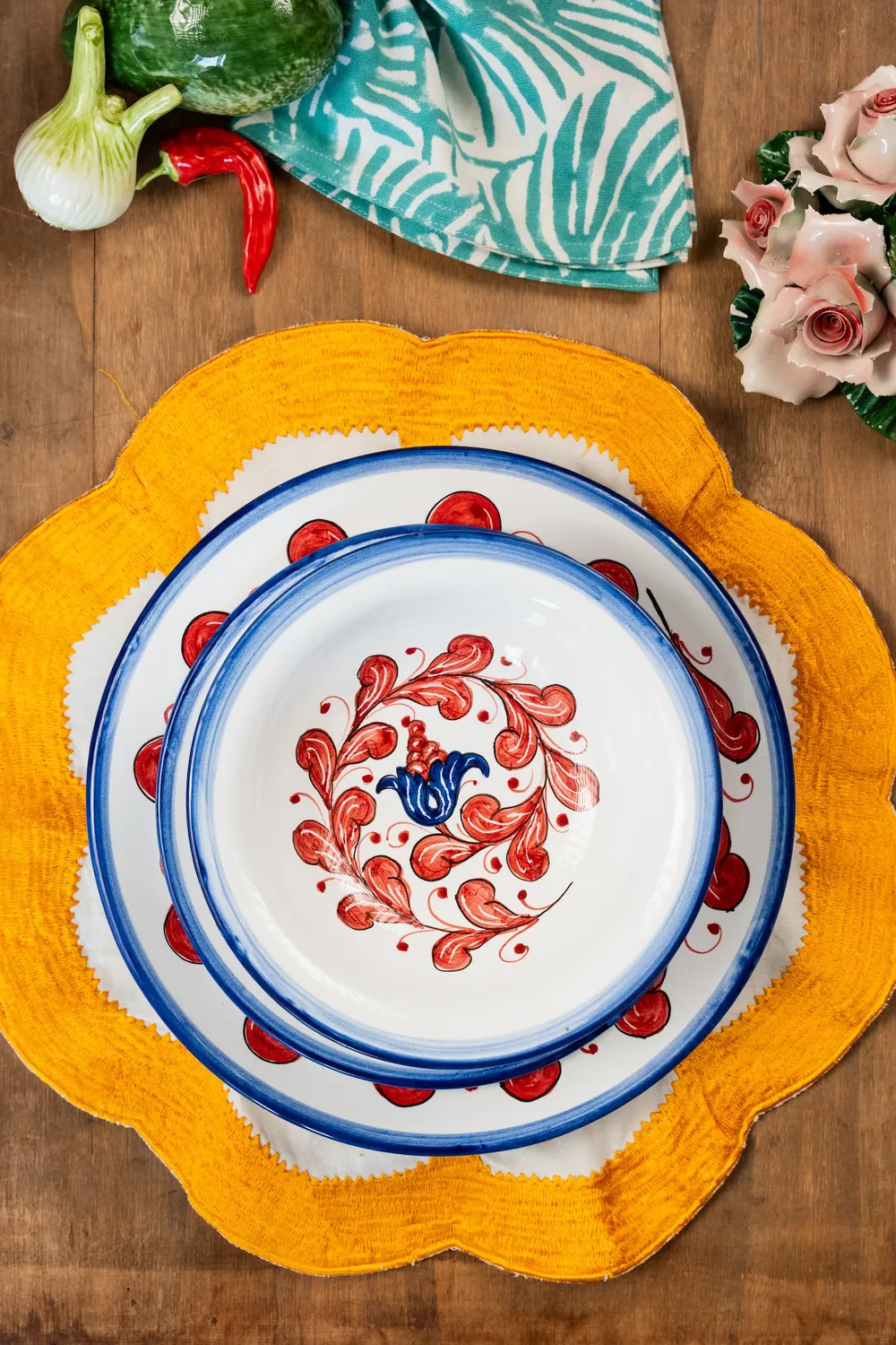 Les Ottomans Blomstret skål håndmalet keramik