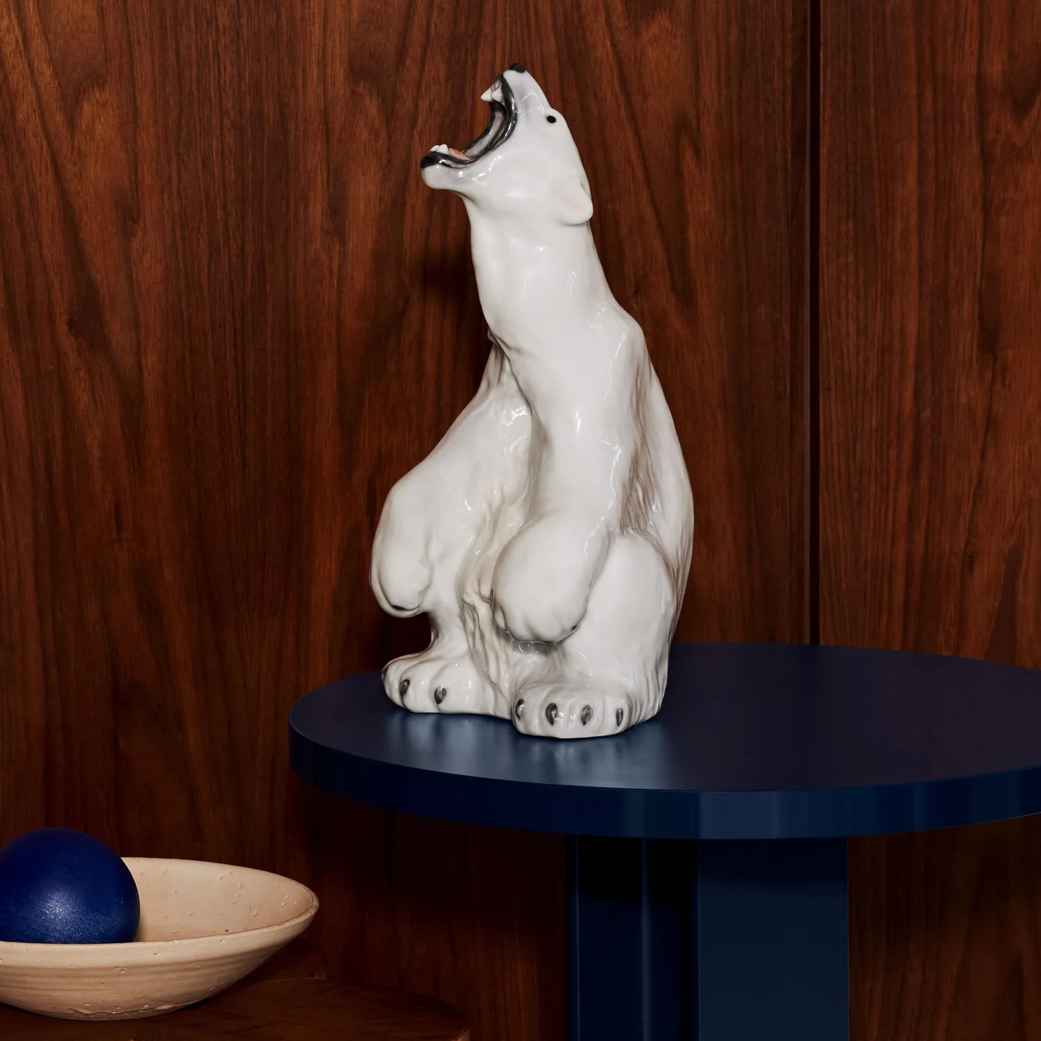 Kgl. Porcelæn Brølende Isbjørn figur 33,5 cm hvid