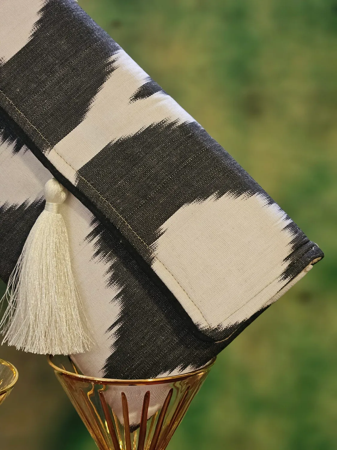 Les Ottomans Ikat 102 clutch mønstret