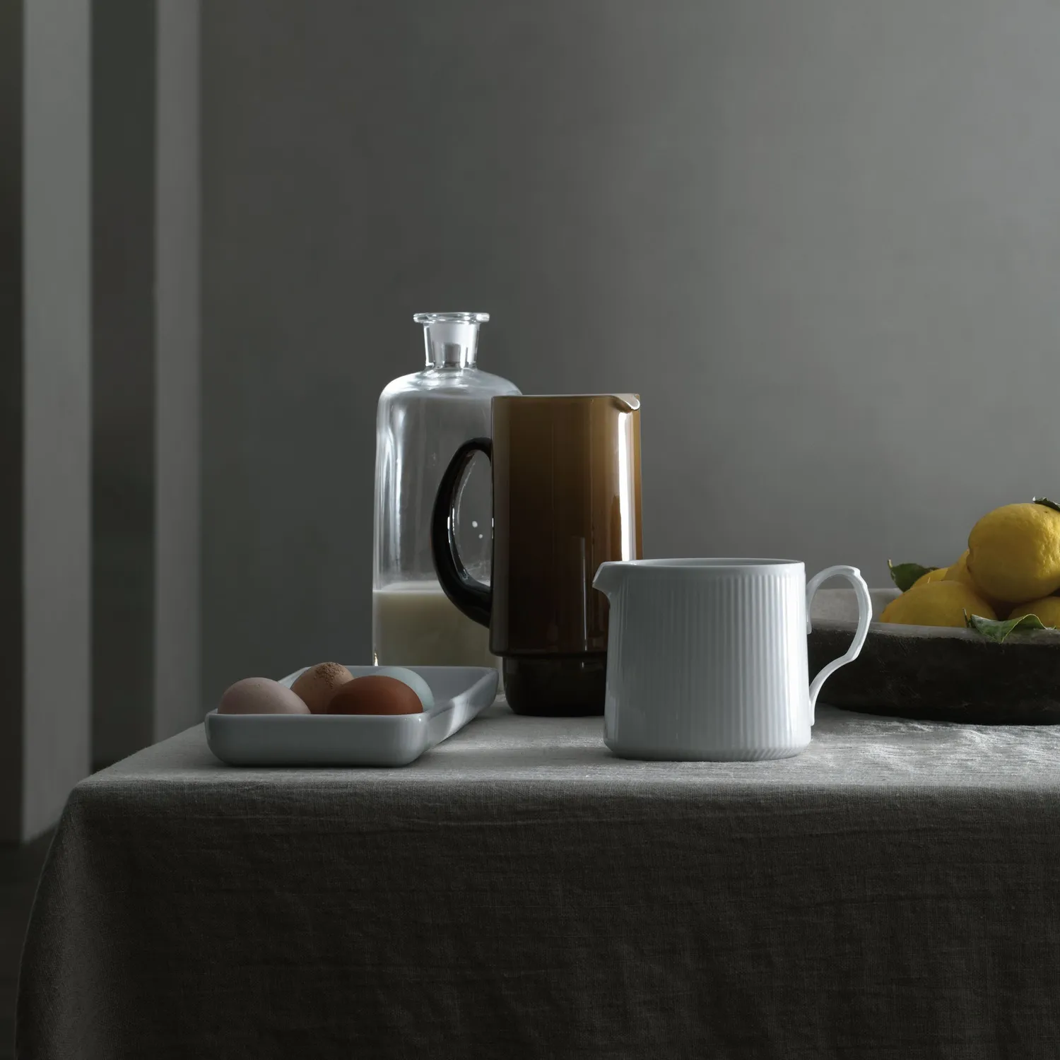 Kgl. Porcelæn Hvid Riflet kande 70 cl mælkekande