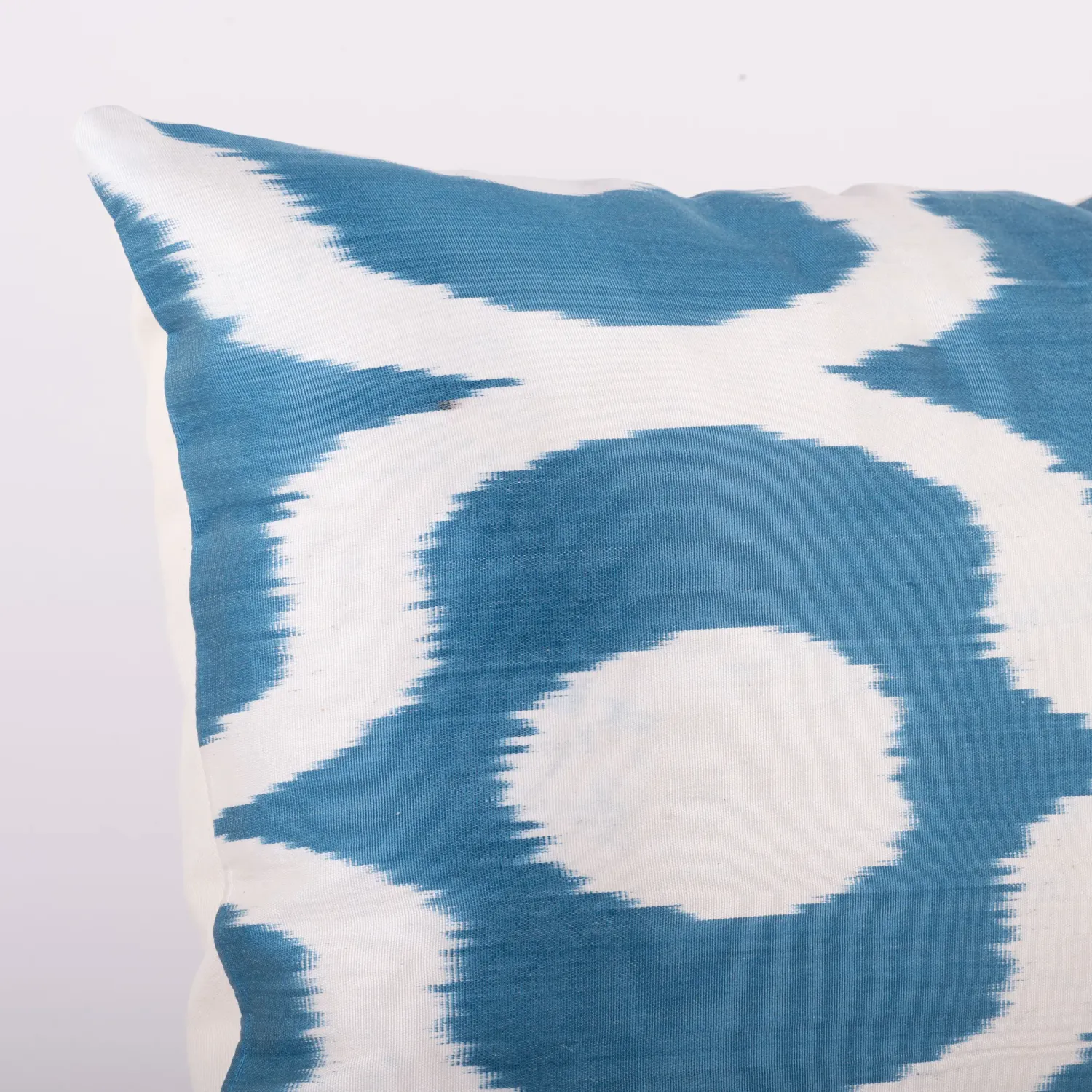 Les Ottomans Ikat S341 pudebetræk silke