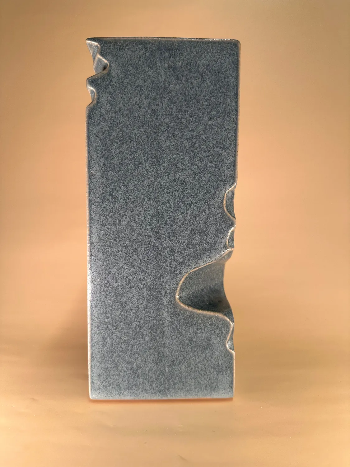 Odd Boys Ono Broken vase BLU stor stentøjsvase