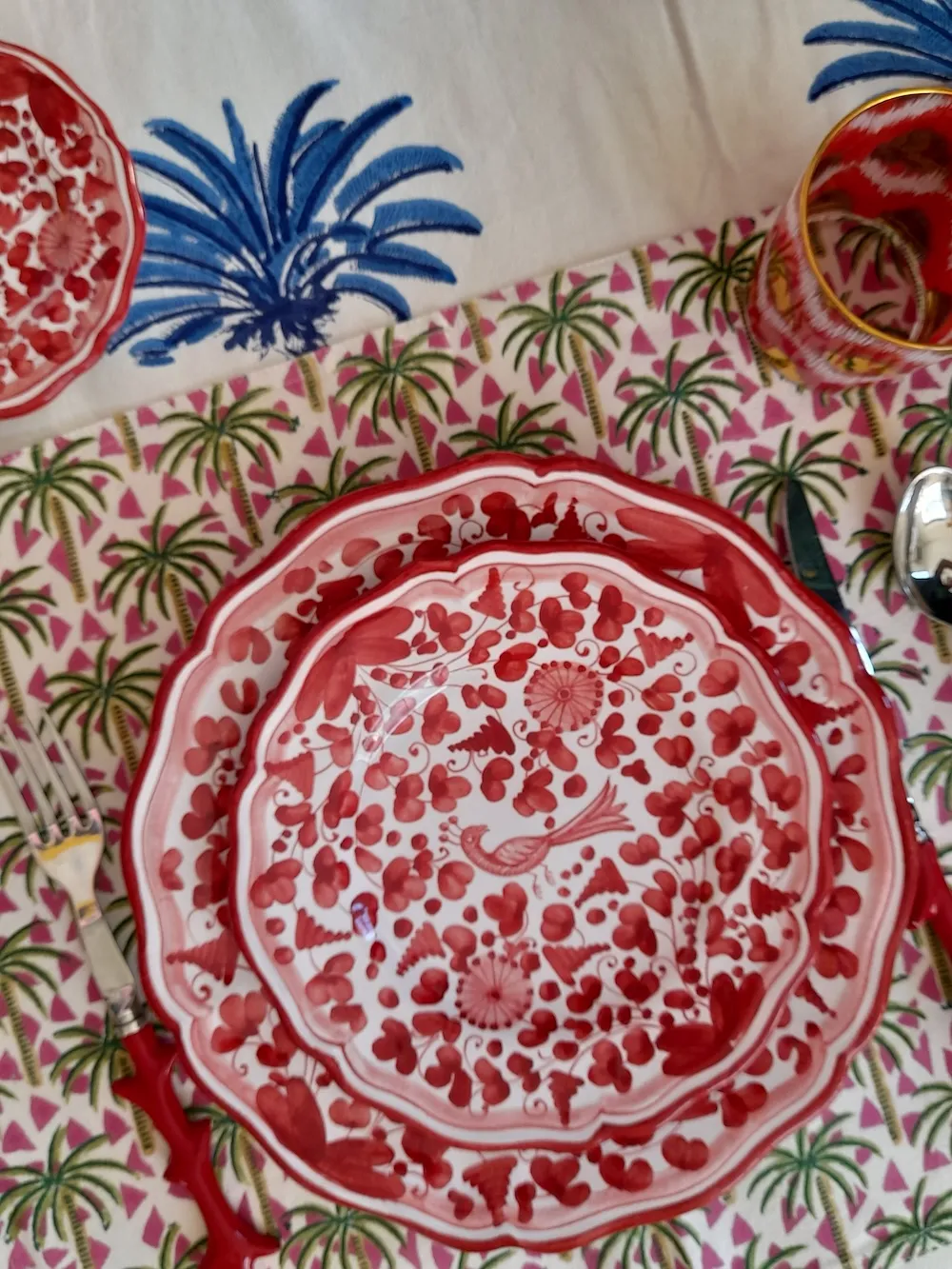 Les Ottomans Uccelli e Fiori PK03 desserttallerken håndmalet rød