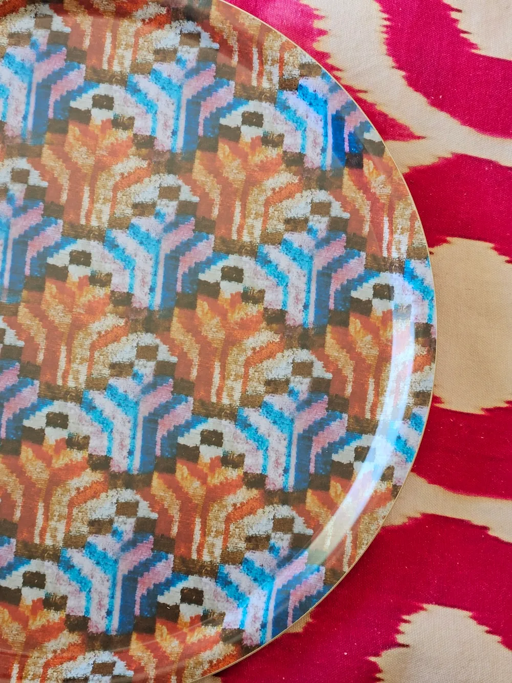Les Ottomans Ikat serveringsbakke træ rund print