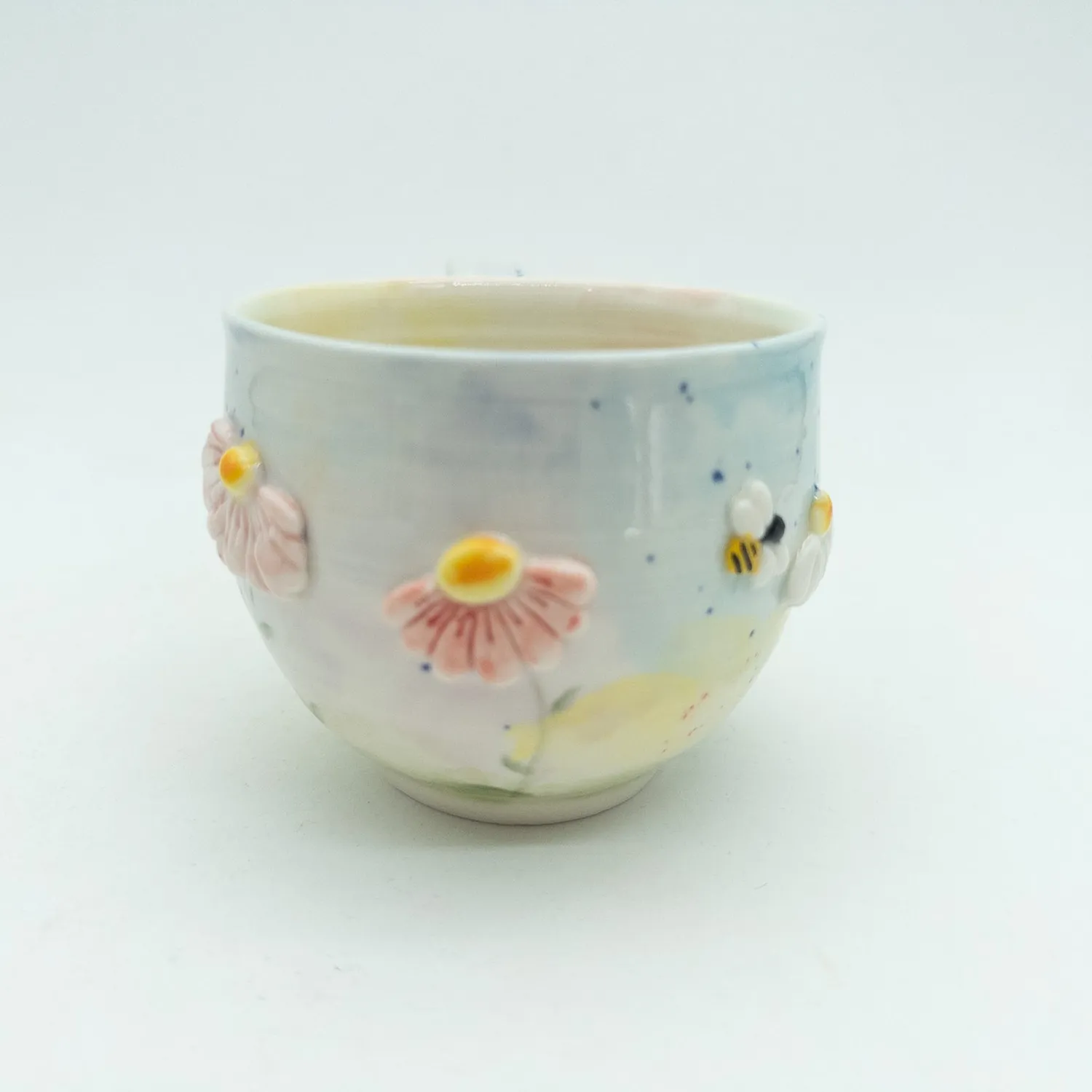 A for Anette Keramik kop med blomster og insekter porcelæn