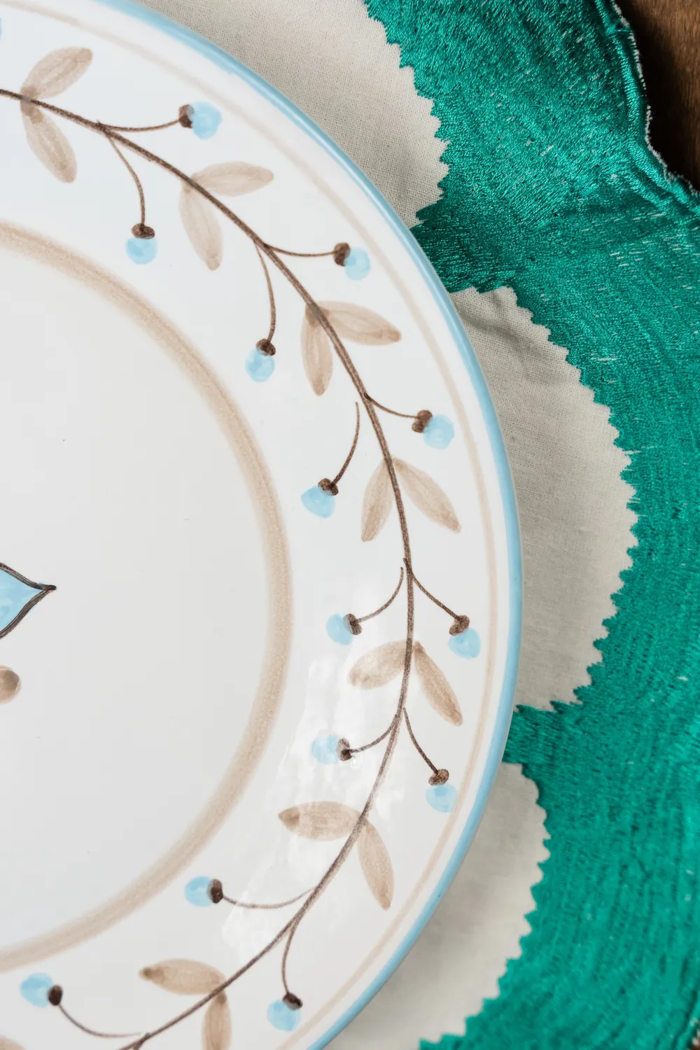 Les Ottomans desserttallerken blomstret håndmalet