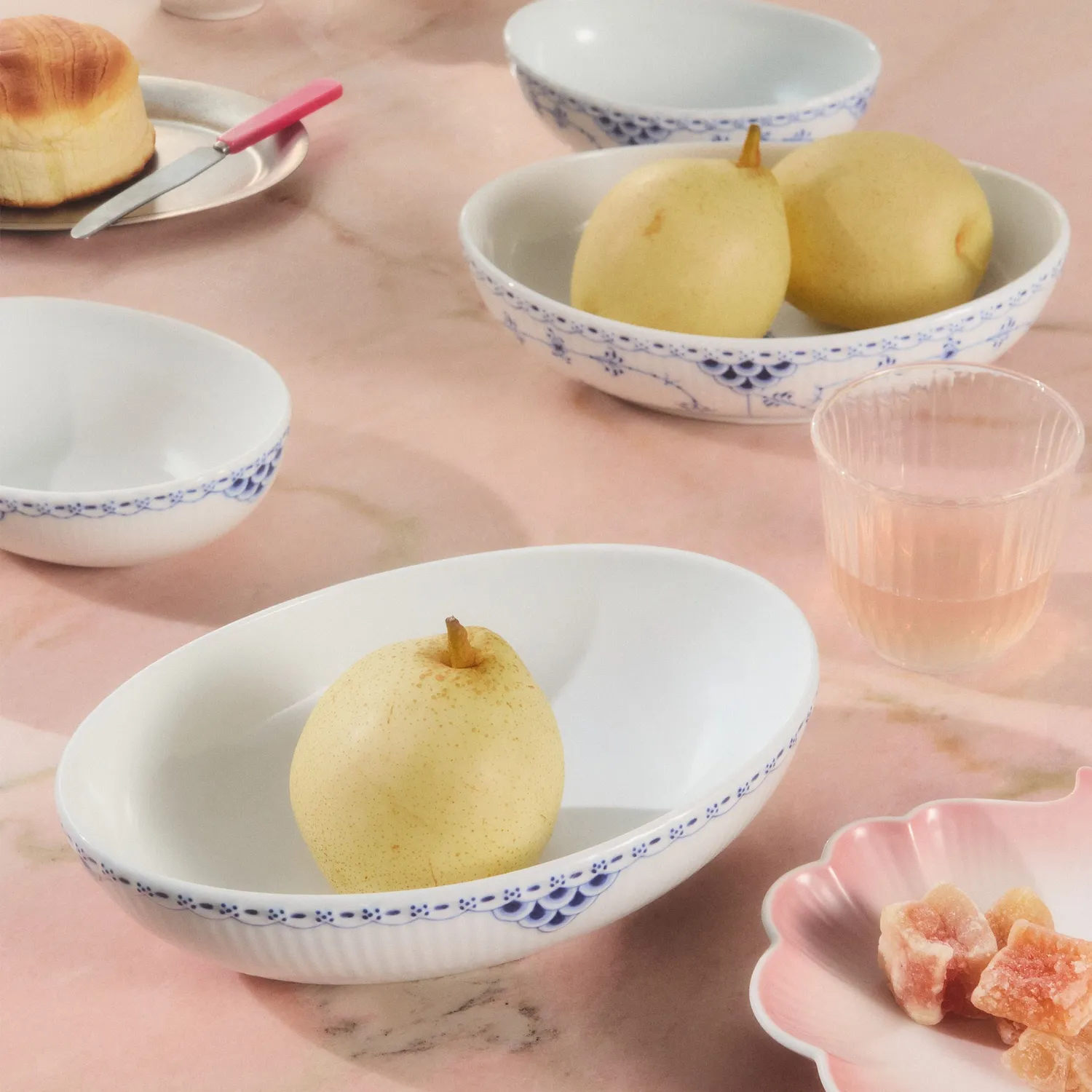 Royal Copenhagen Prinsesse skål oval 75 cl blondemønster