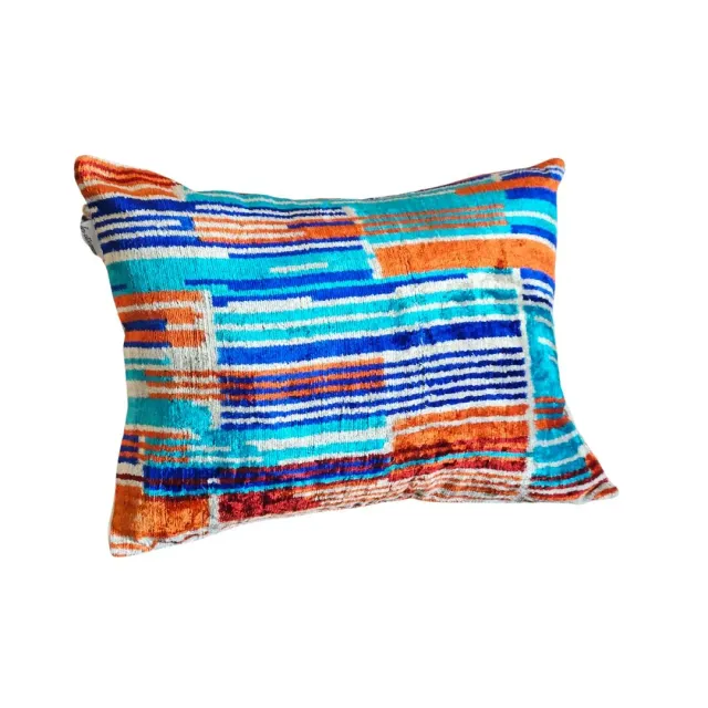 Les Ottomans V943 pudebetræk silkevelour ikat