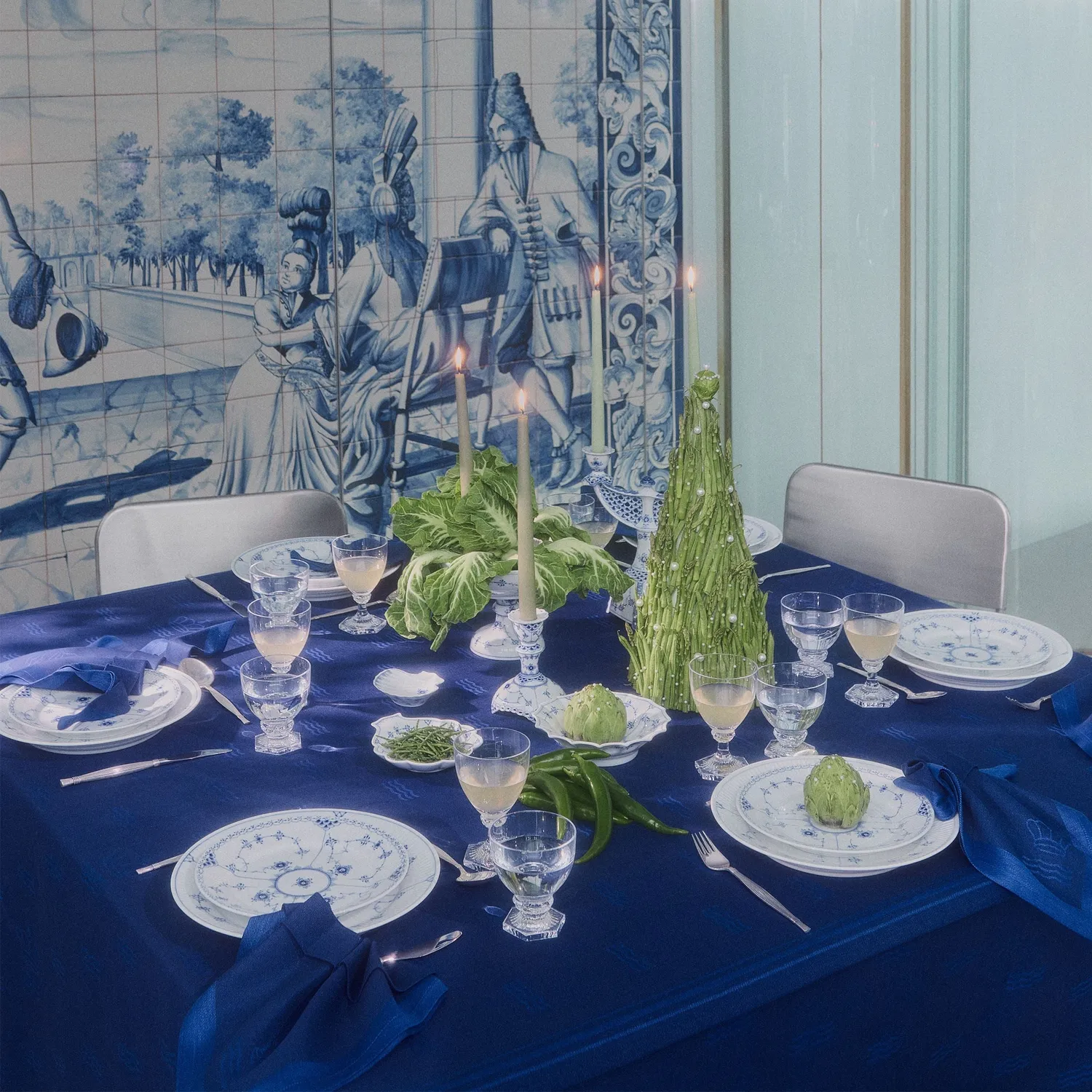 Kgl. Porcelæn Waves dug blå 320 x 145 cm vævet