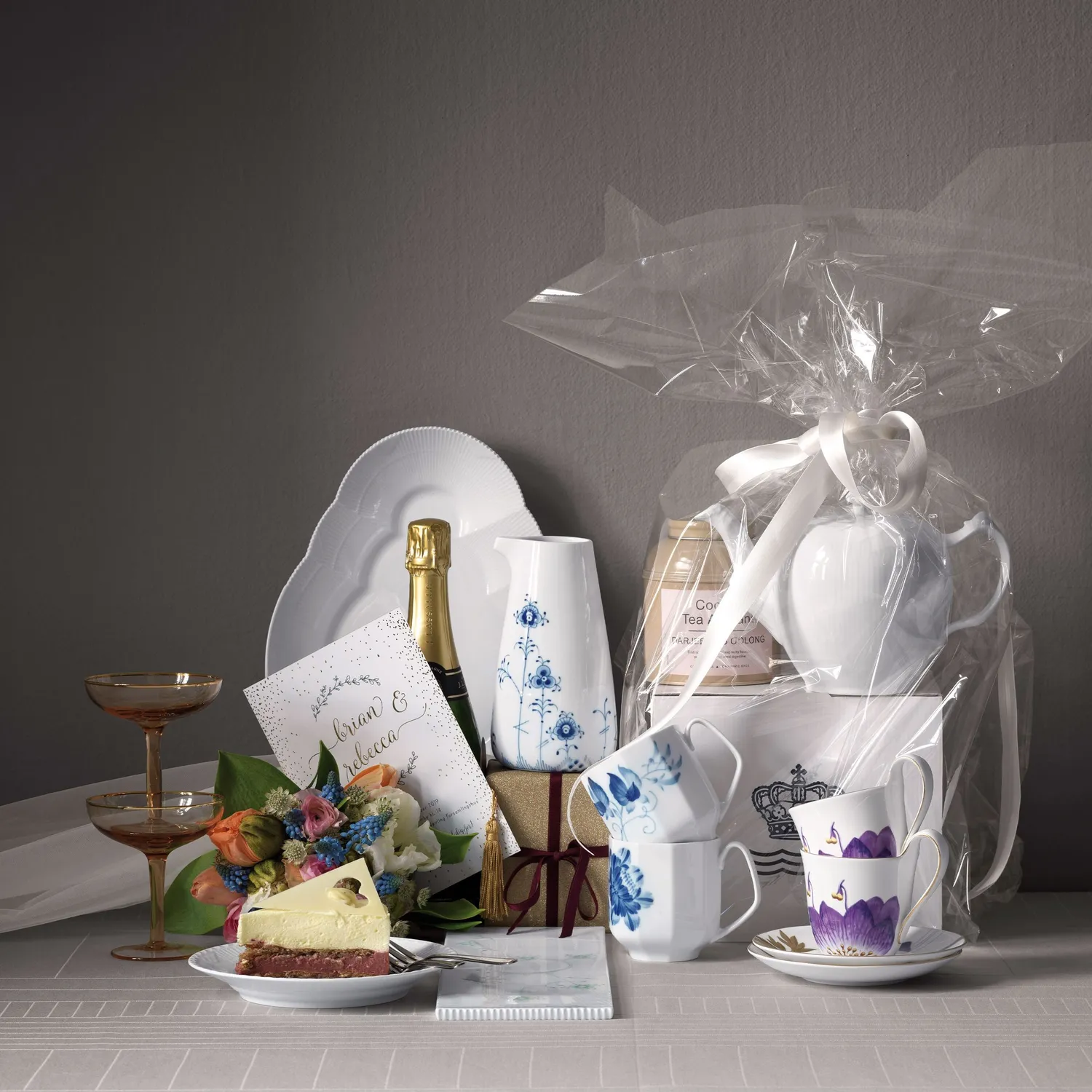 Kgl. Porcelæn Hvid Halvblonde tekande 100 cl hvid