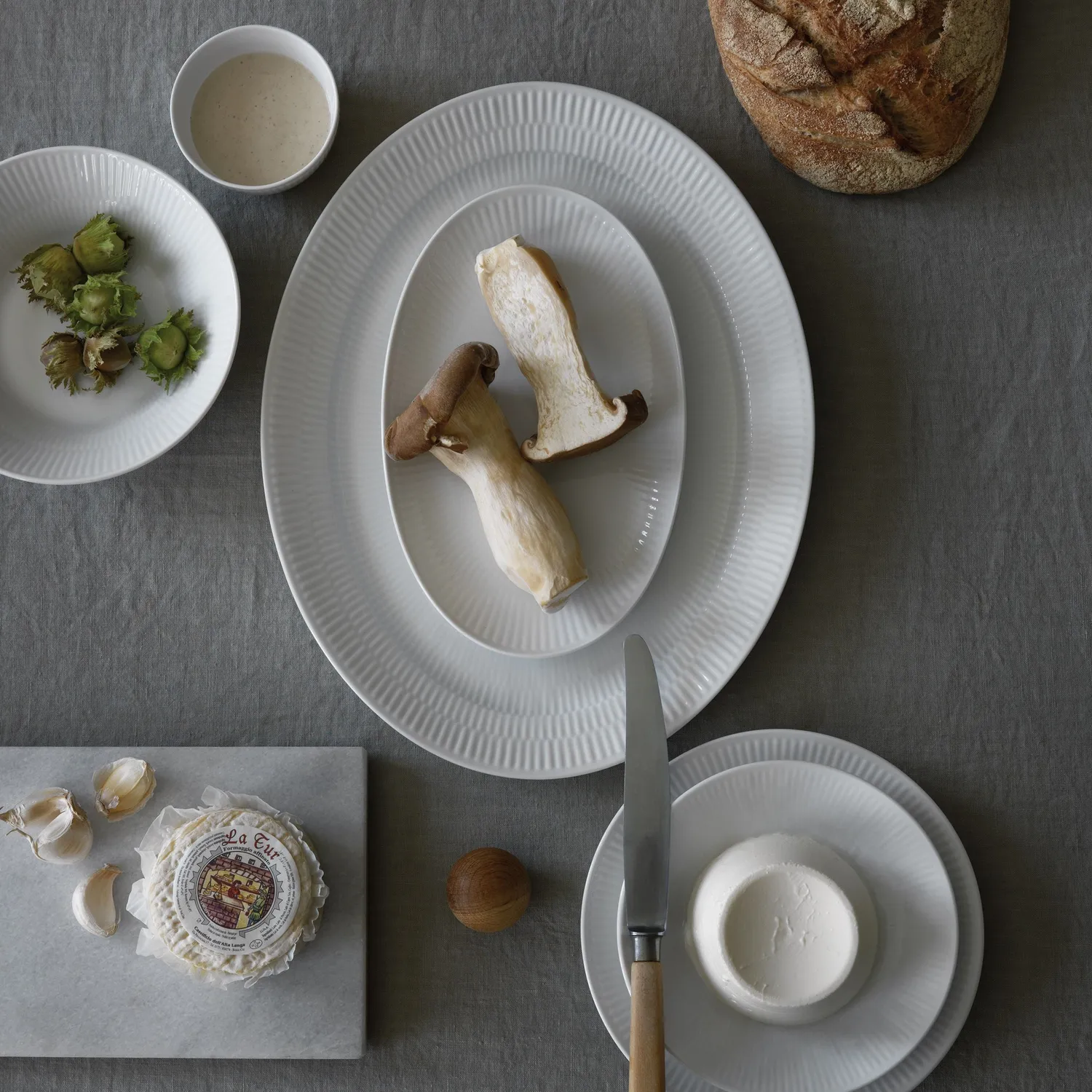 Royal Copenhagen Hvid Riflet asiet 23,5 cm oval porcelæn