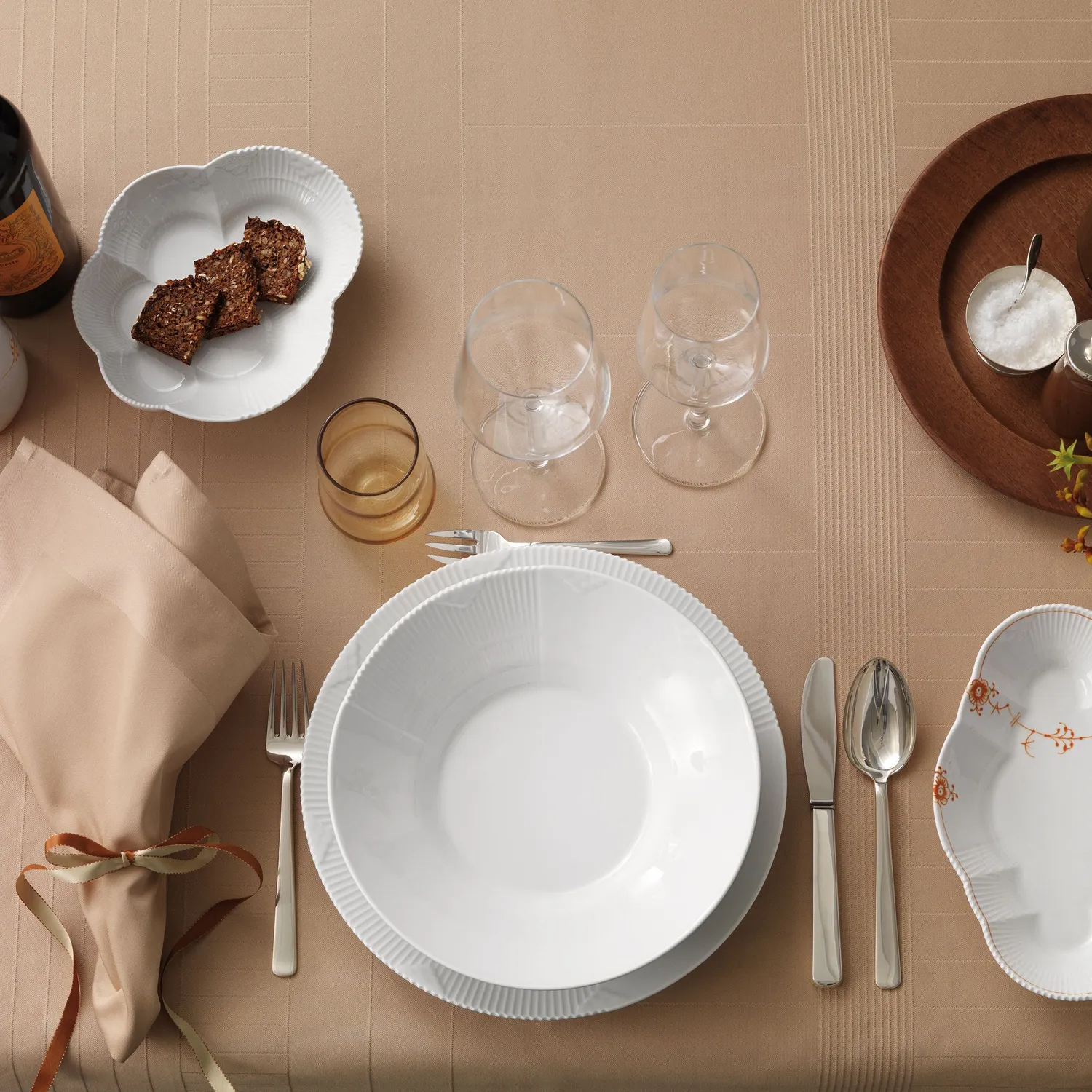Royal Copenhagen Hvid Elements fad 19 cm hvid porcelæn