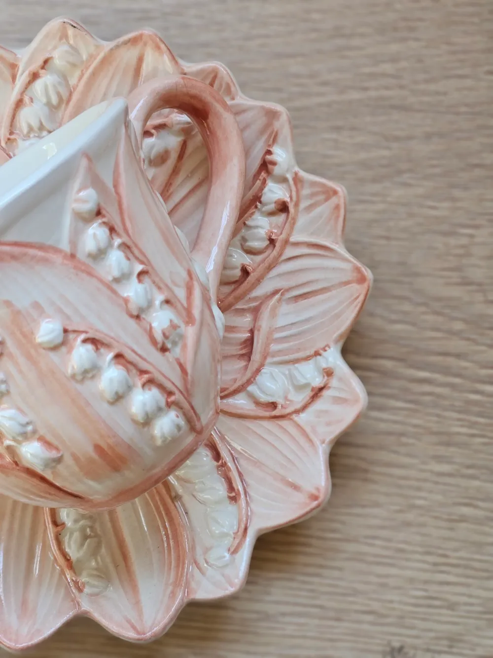 Les Ottomans Lily of the Valley kop underkop rosa