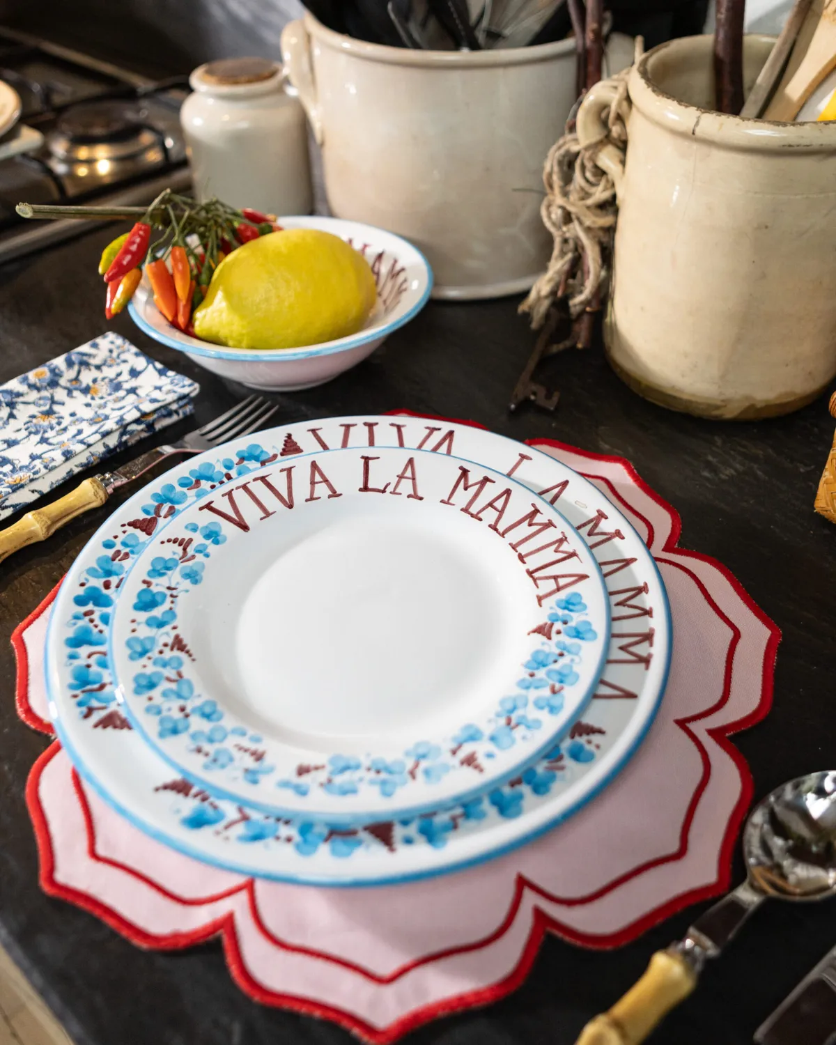 Les Ottomans Bella Italia middagstallerken håndmalet