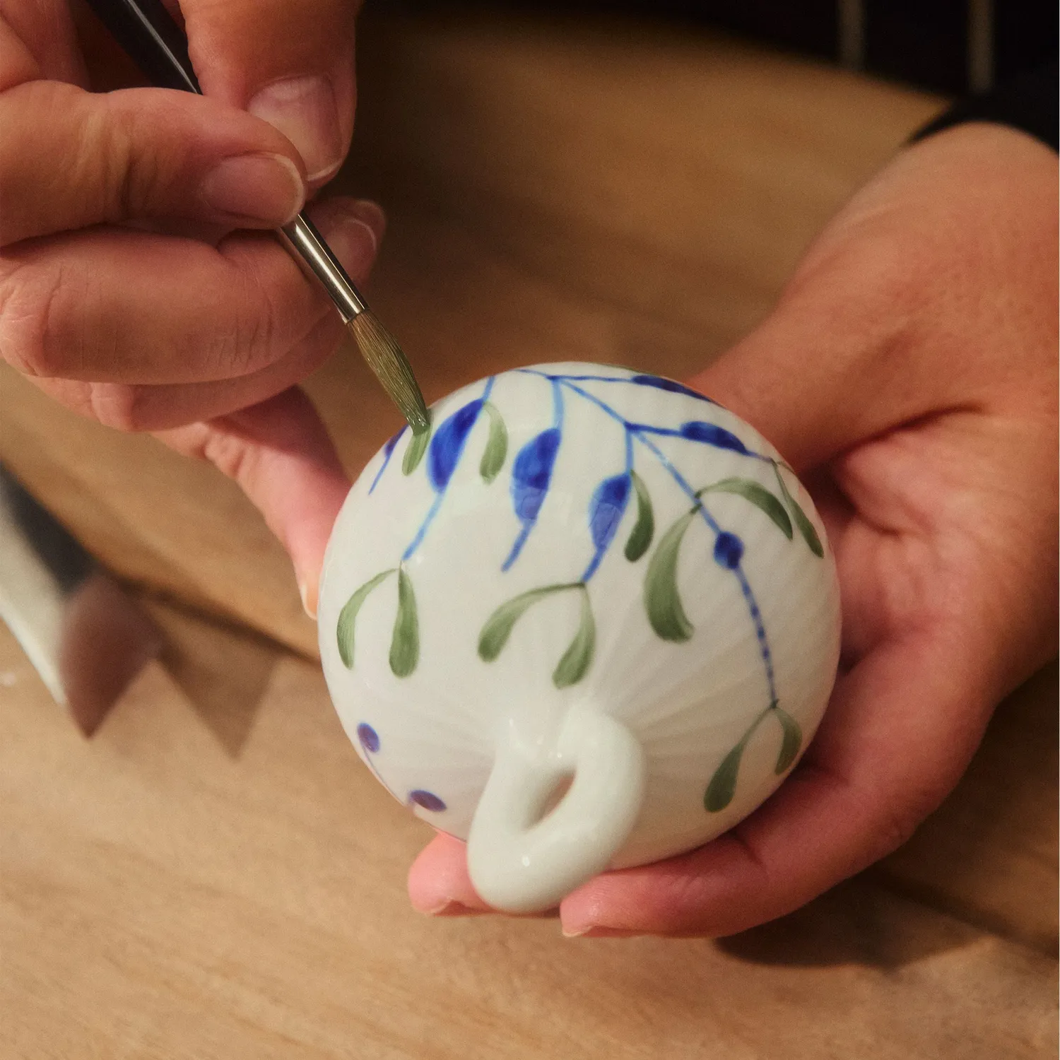 Kgl. Porcelæn Blå Mega Riflet julekugle 9,5 cm 2 stk limited