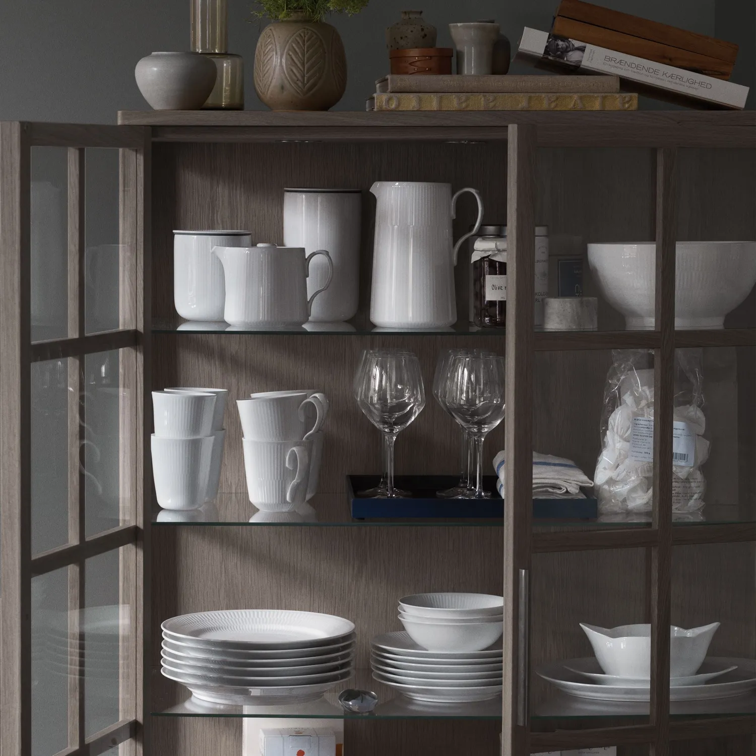 Kgl. Porcelæn Hvid Riflet sauceskål 55 cl hvid