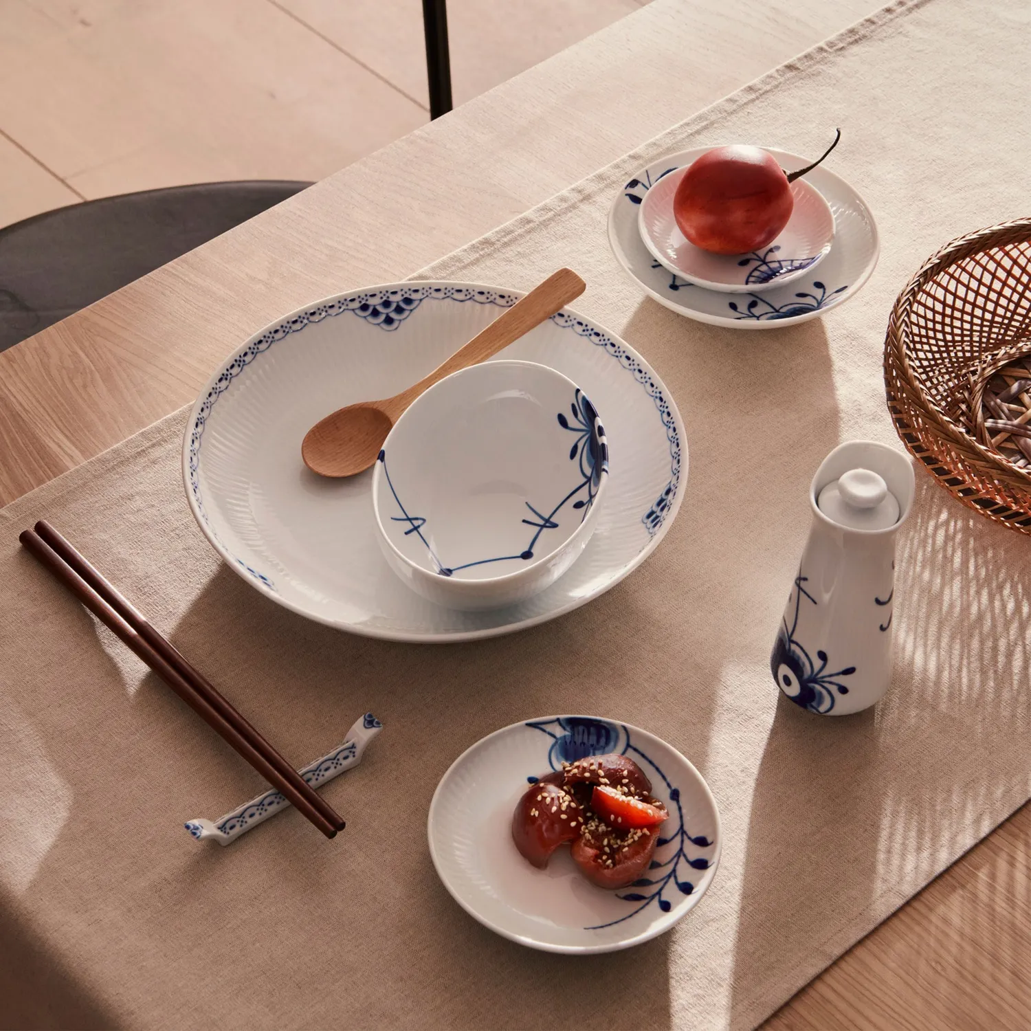 Kgl. Porcelæn Blå Mega Riflet oval skål 37 cl musselmalet
