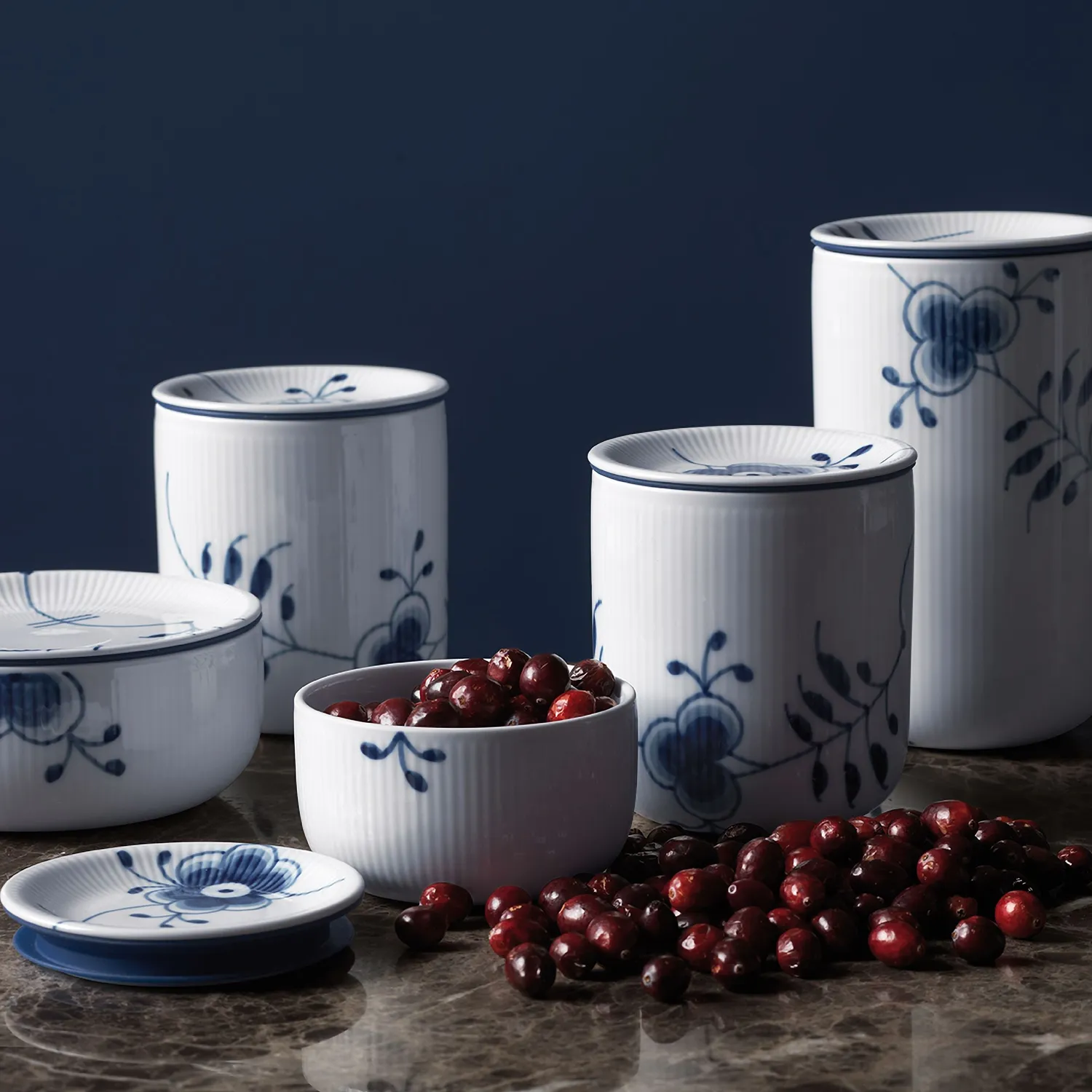 Kgl. Porcelæn Blå Mega Riflet opbevaringskrukke 80 cl