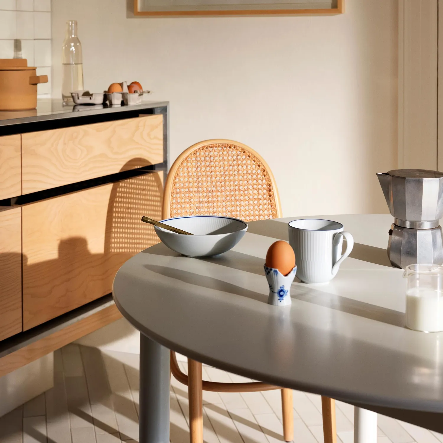 Kgl. Porcelæn Blå Elements æggebæger 5,5 cm 2 stk håndmalet