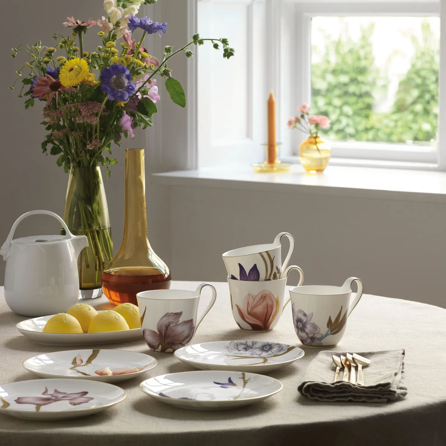 Royal Copenhagen Flora tallerken 19 cm Rhododendron guld