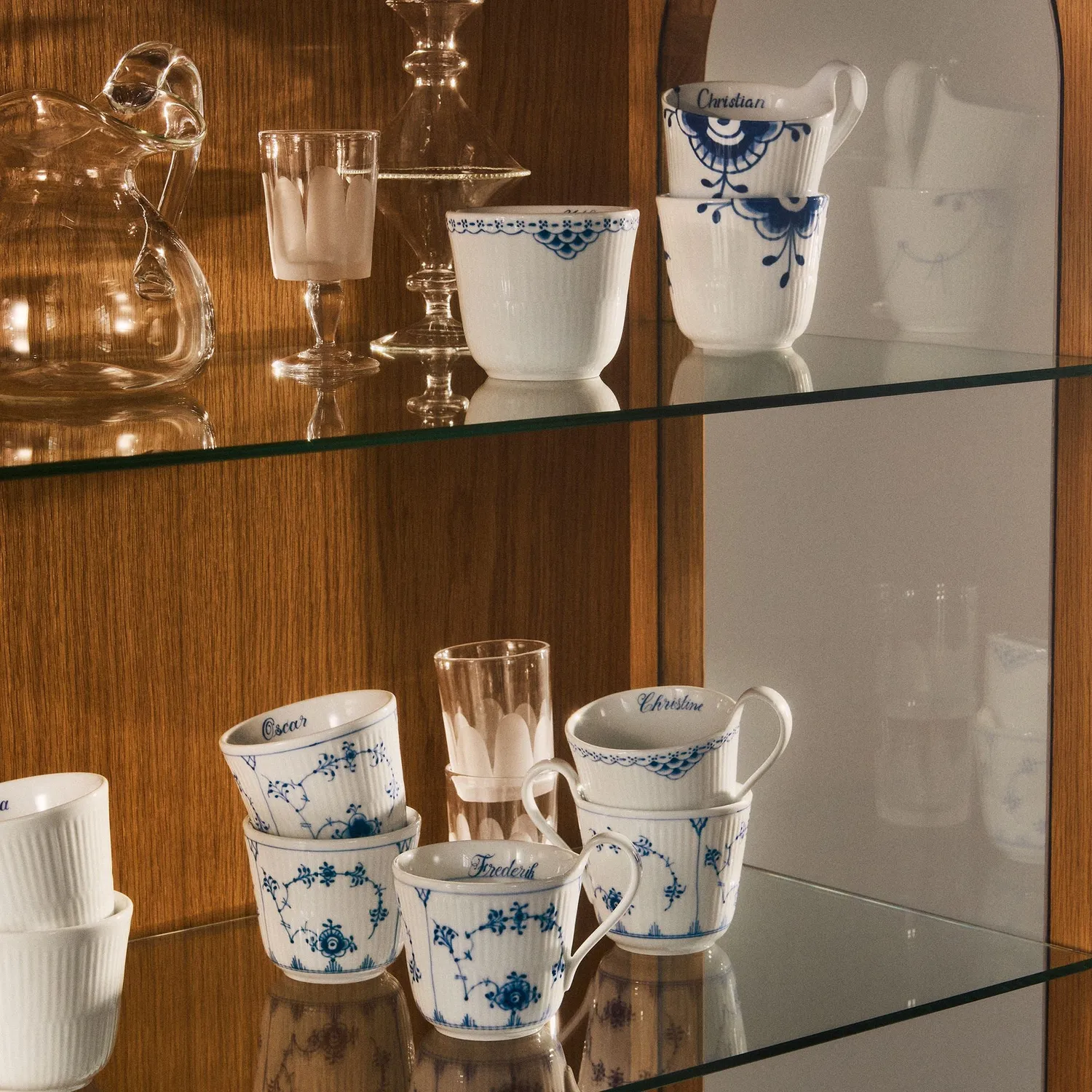 Kgl. Porcelæn Musselmalet Riflet termokrus Bespoke 26 cl