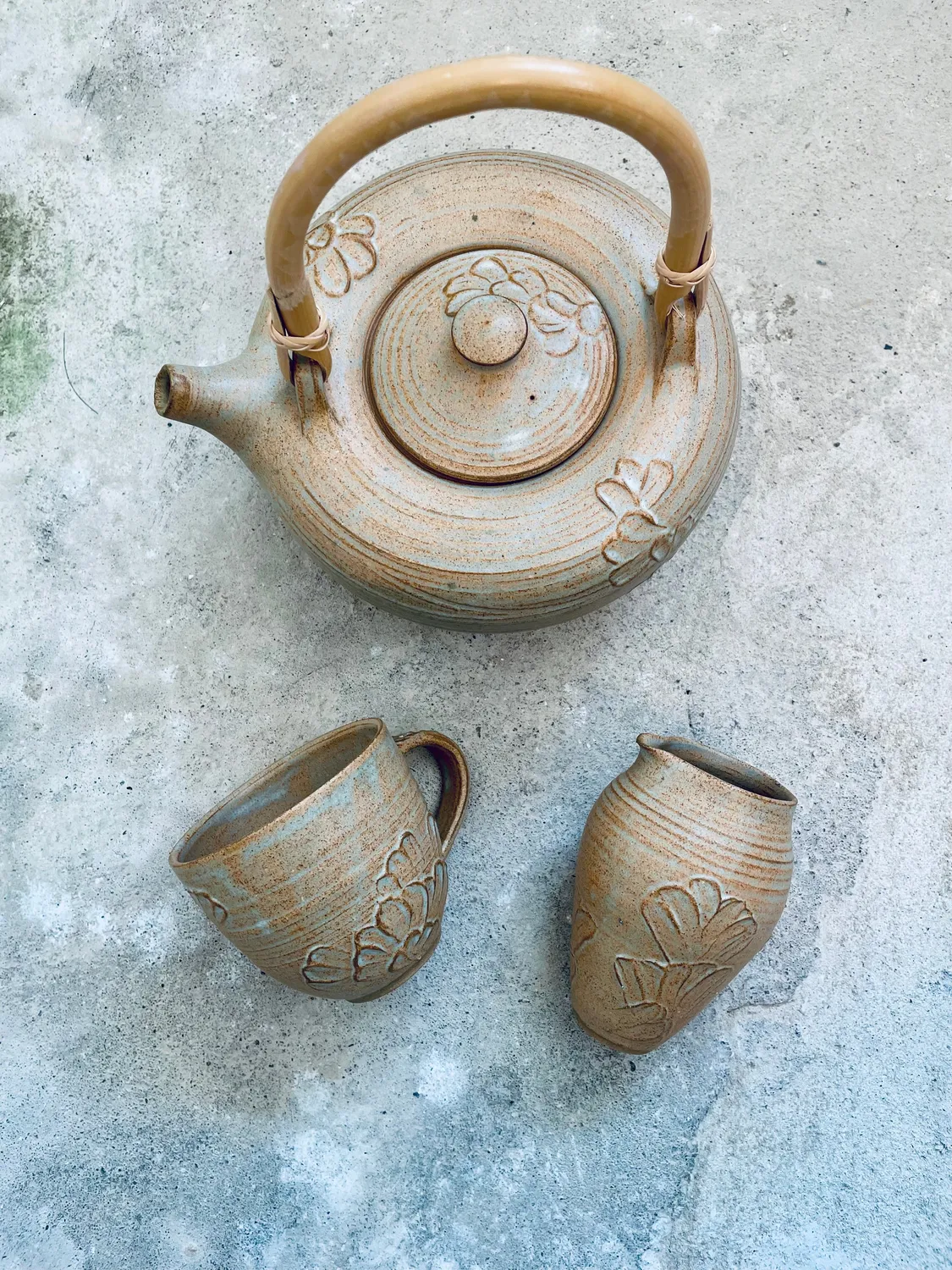 Marie Debié Ceramics Flower Petal tekande stentøj