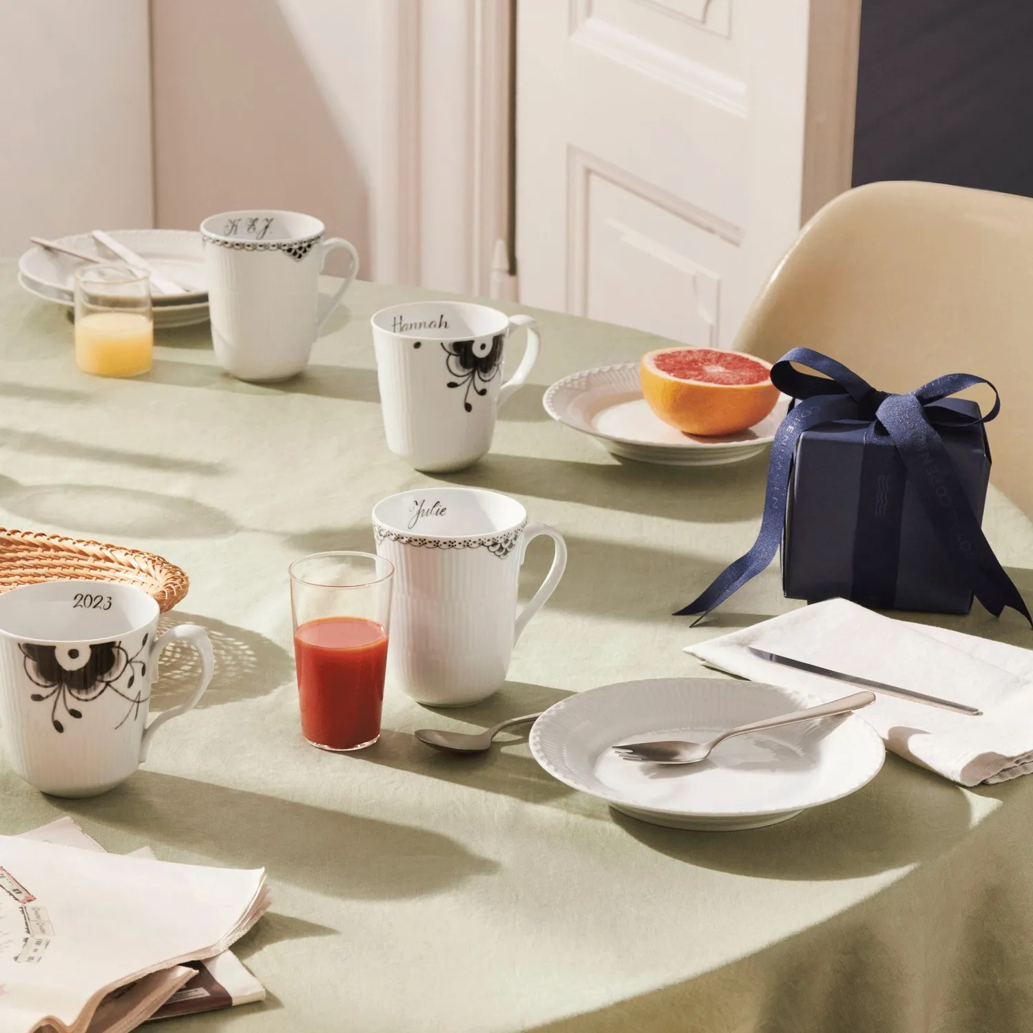 Kgl. Porcelæn Sort Mega Riflet kop 38 cl 2 stk. bespoke