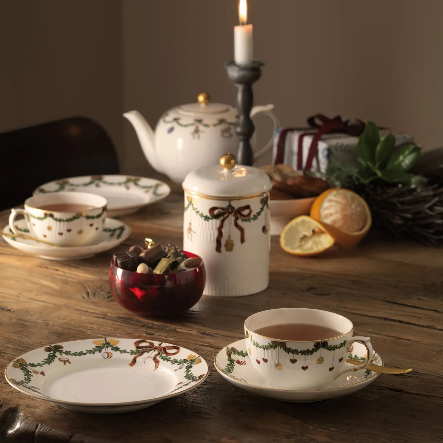Royal Copenhagen Stjerne Riflet Jul kop underkop 32 cl julekop