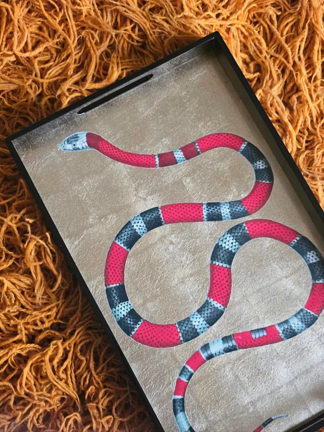 Les Ottomans Serpente serveringsbakke træ med hank