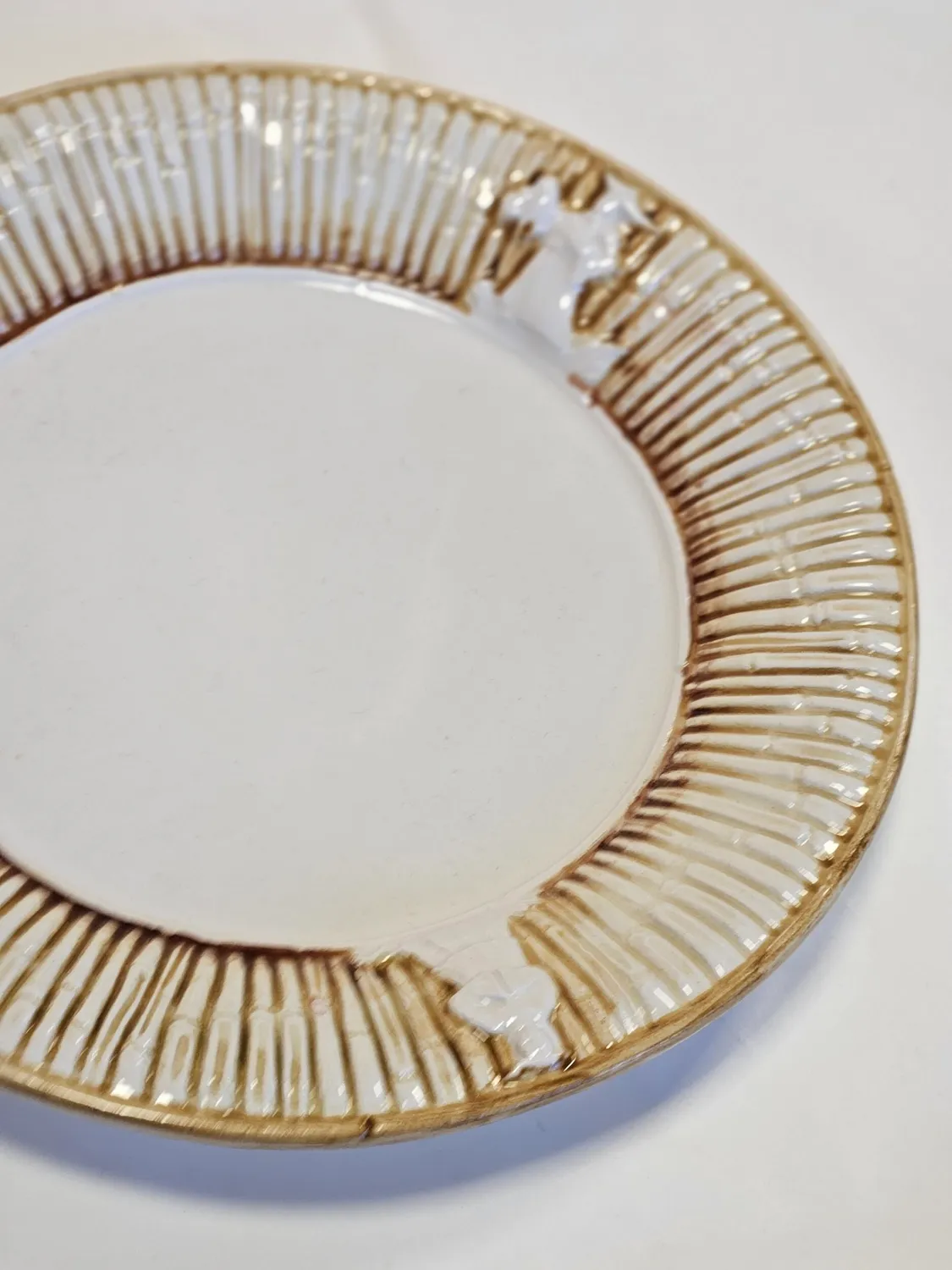 Les Ottomans Chinoiserie tallerken flad håndmalet
