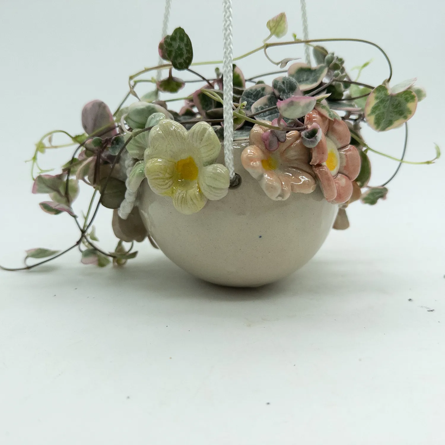 A for Anette Keramik Ilma blomsterdame hængehoved lille