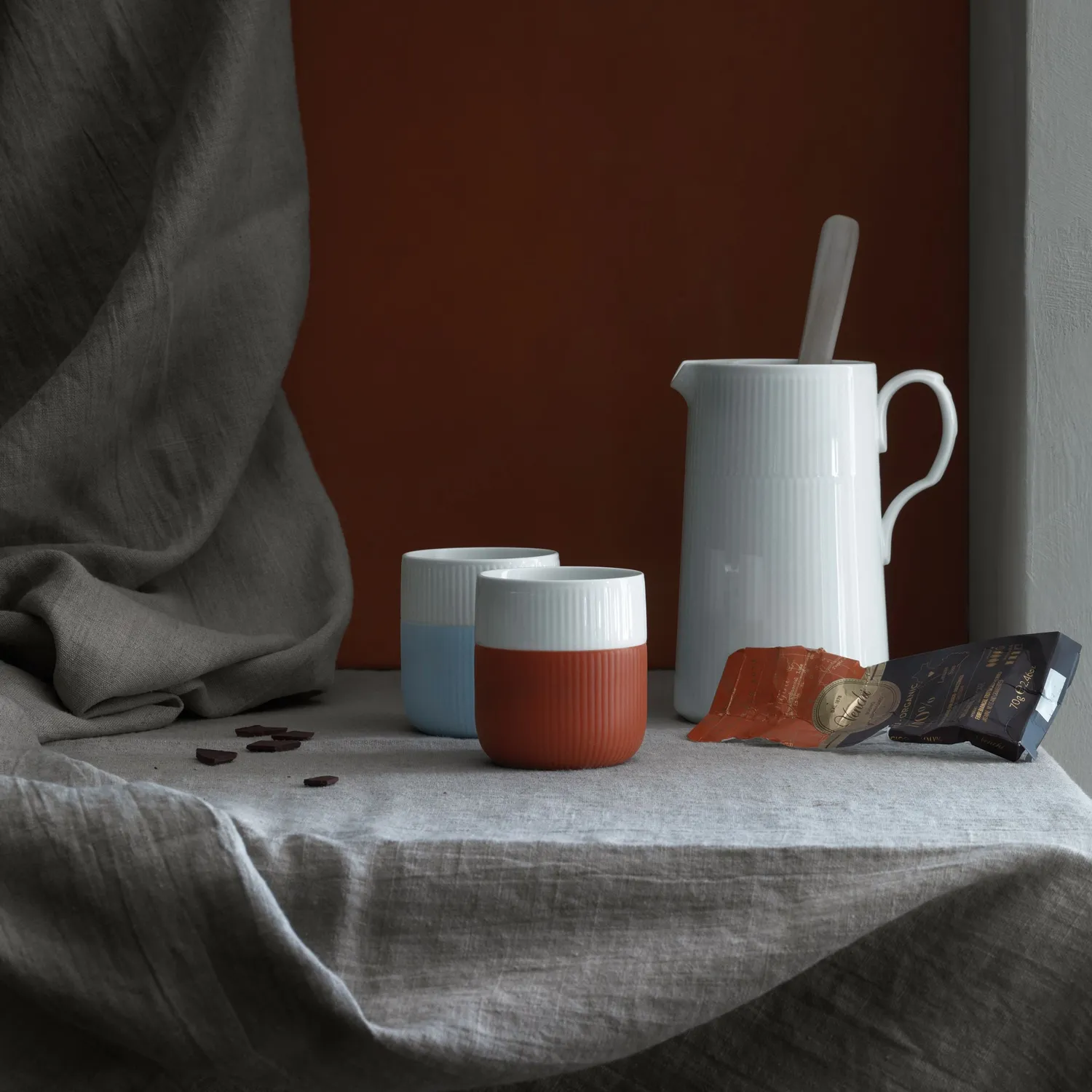 Royal Copenhagen Riflet Contrast krus 35 cl dueblå silikone