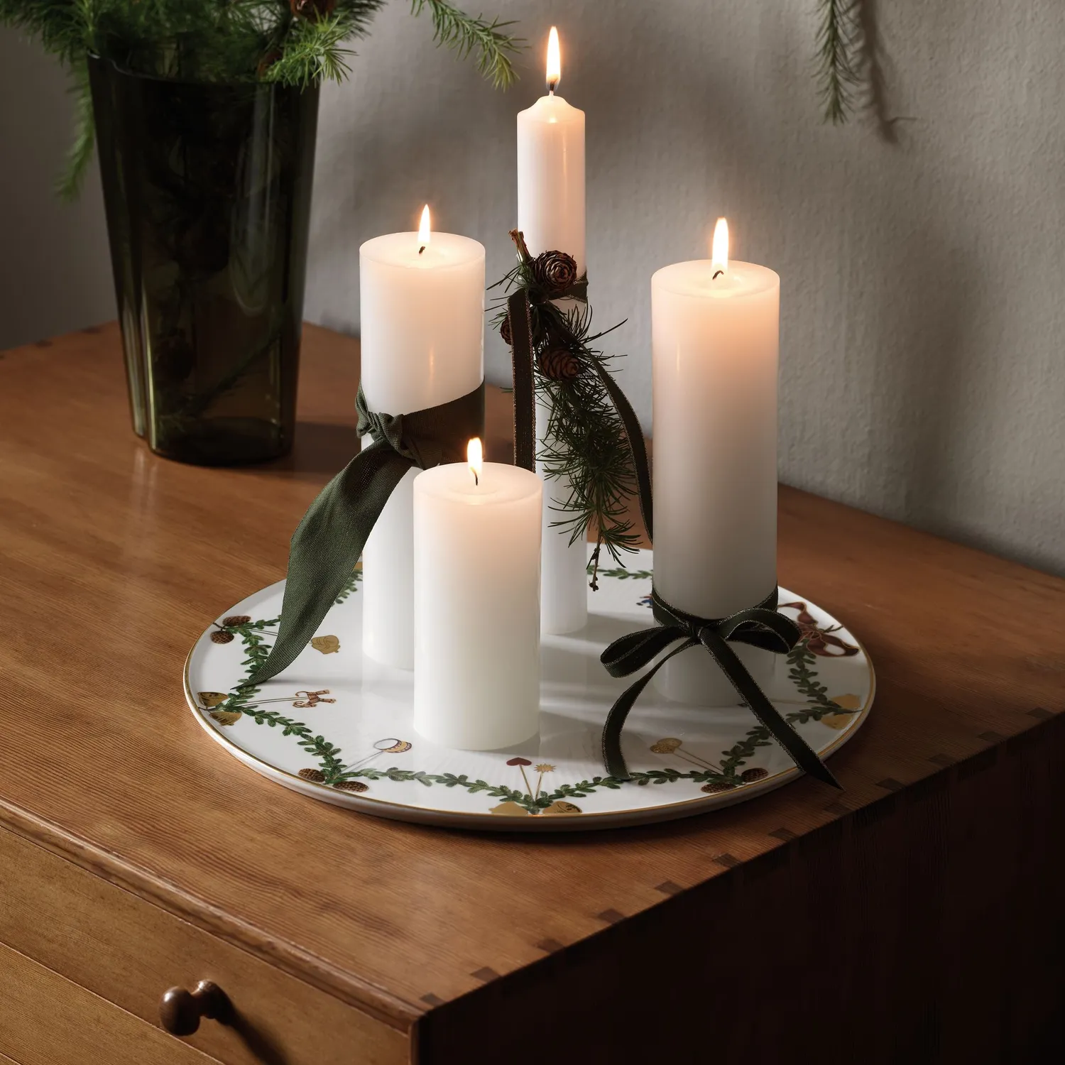 Kgl. Porcelæn Stjerne Riflet Jul fad 32 cm julefad