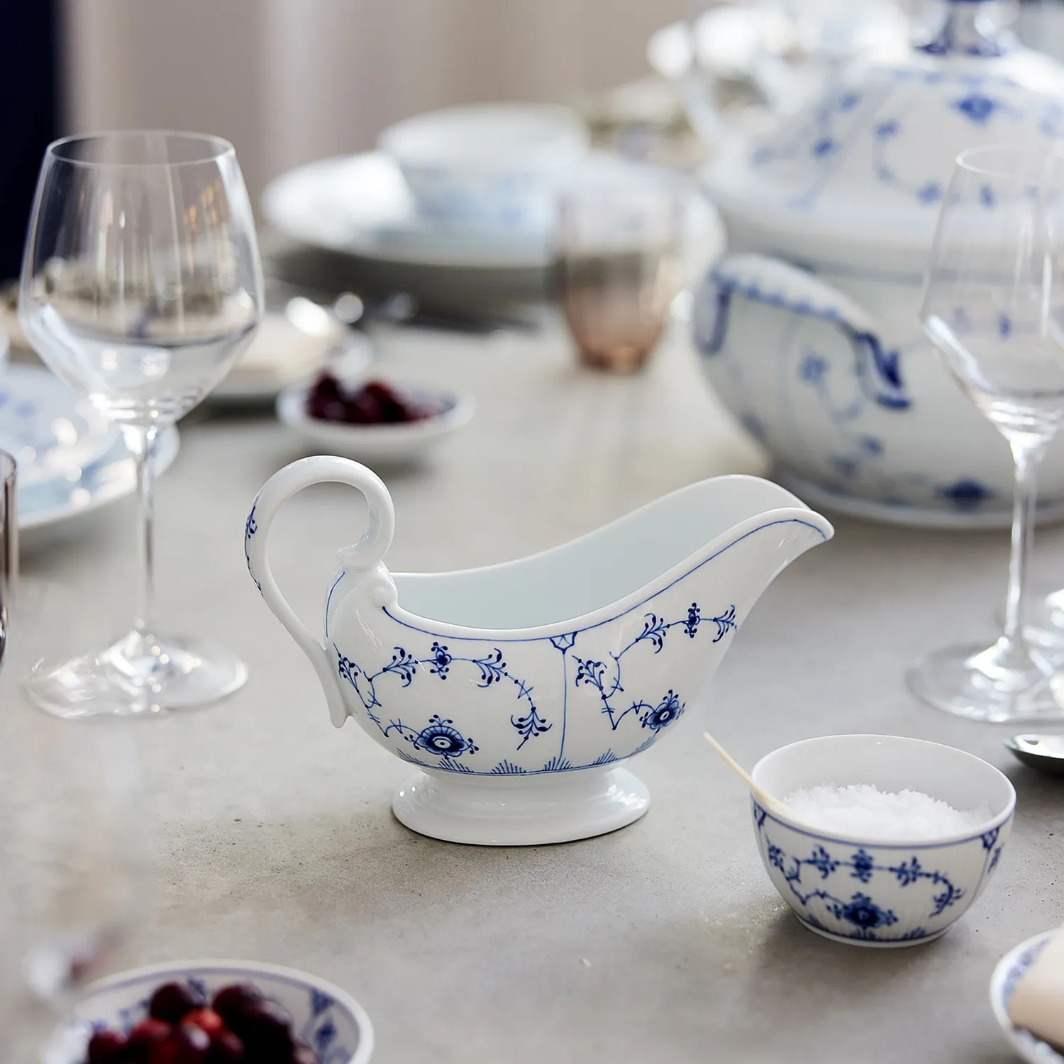 Royal Copenhagen Musselmalet Riflet saucekande 37 cl