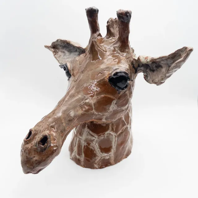 A for Anette Keramik Girafhoved skulptur stentøj 1260°