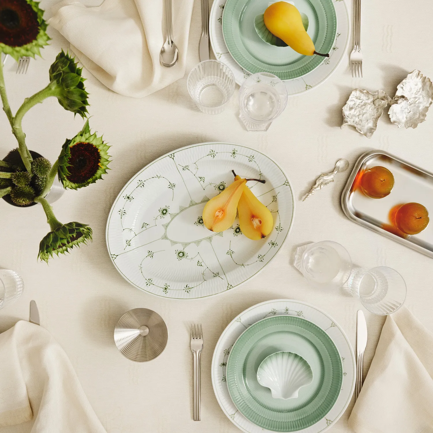 Kgl. Porcelæn Grøn Musselmalet fad 36 cm ovalt