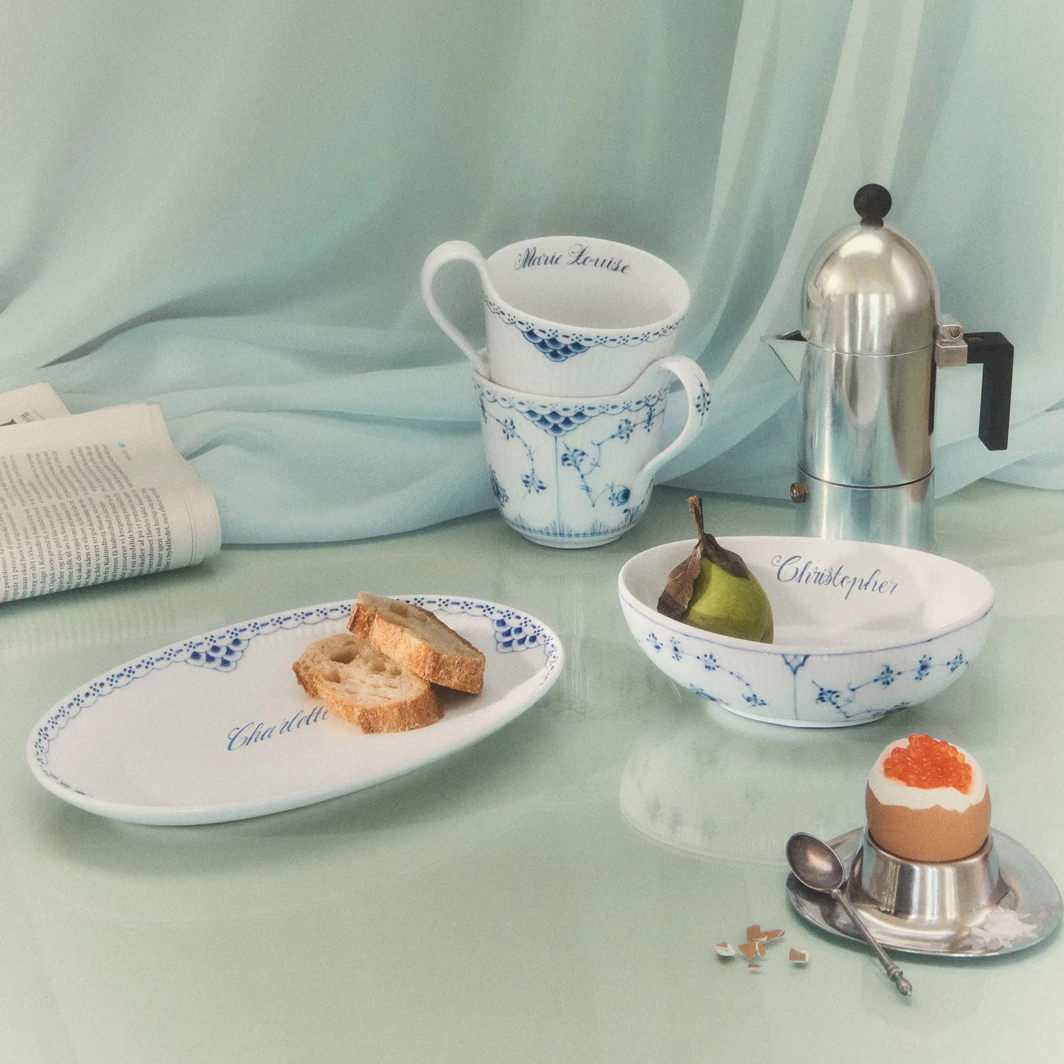 Kgl. Porcelæn Musselmalet Halvblonde kop 33 cl bespoke