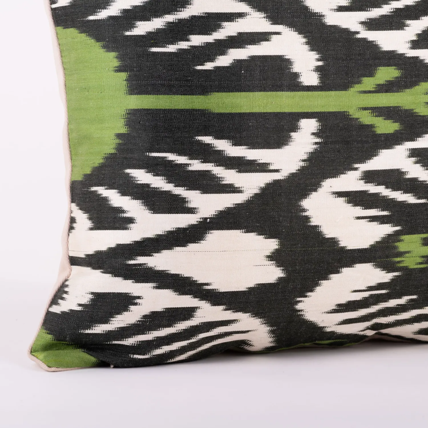 Les Ottomans Ikat S227 pudebetræk silke