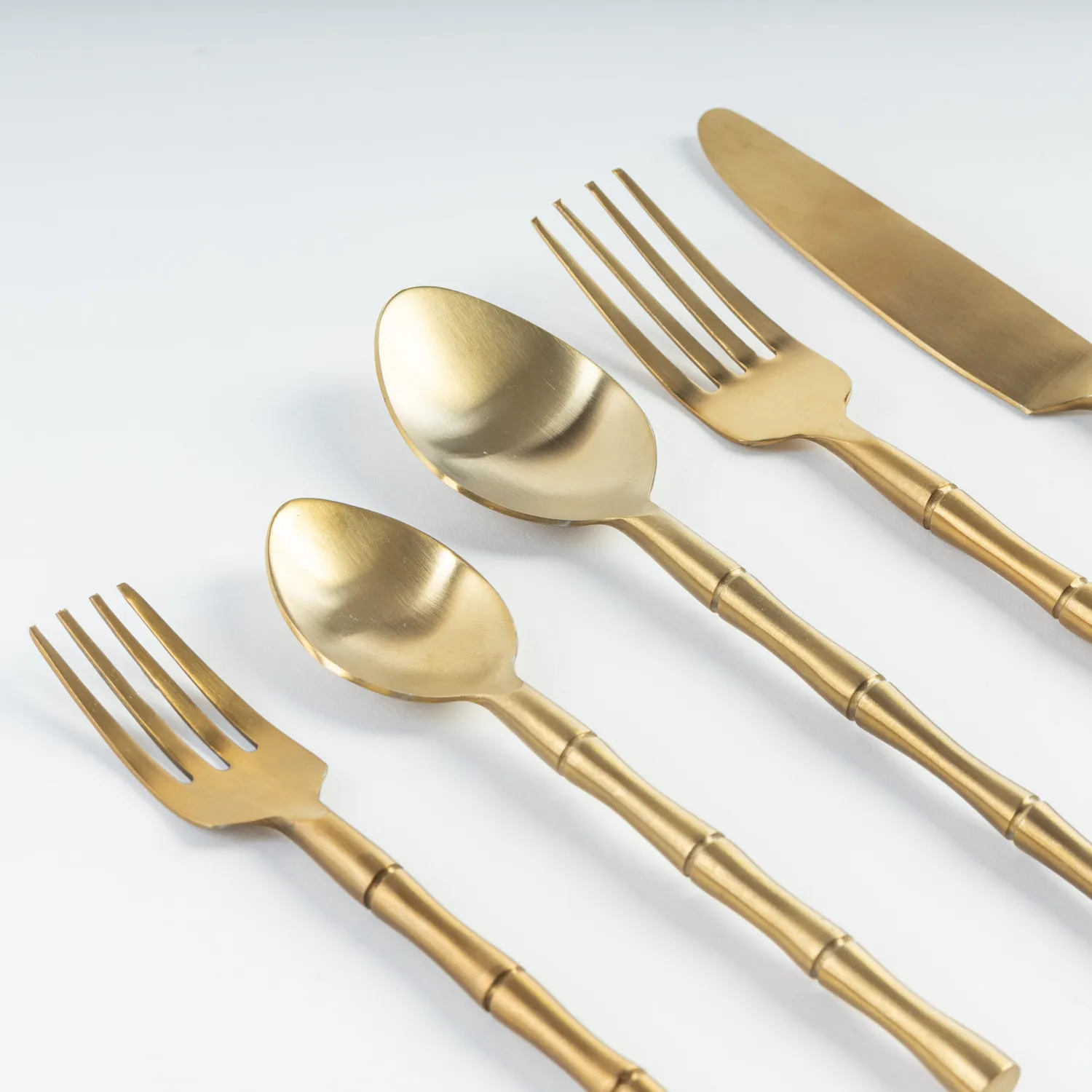 Les Ottomans Gold Bamboo bestiksæt 5 dele guld