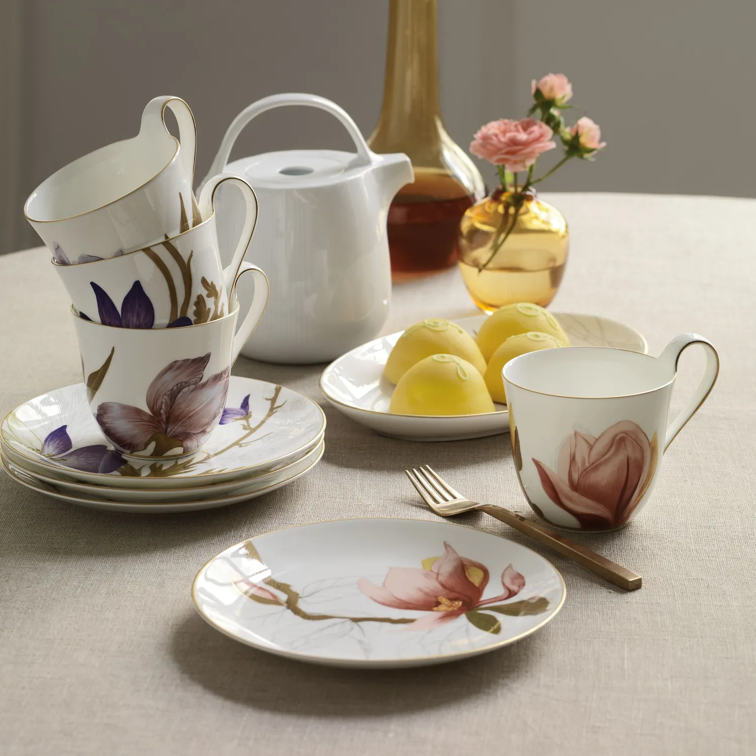 Royal Copenhagen Flora kop Iris 33 cl højhank