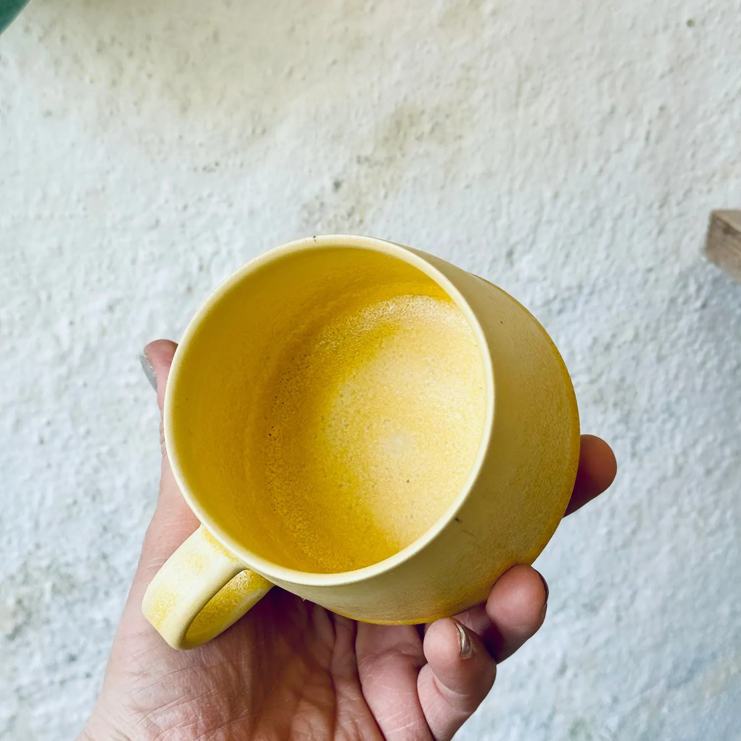 Marie Debié Ceramics Spring kop gul mat stentøj