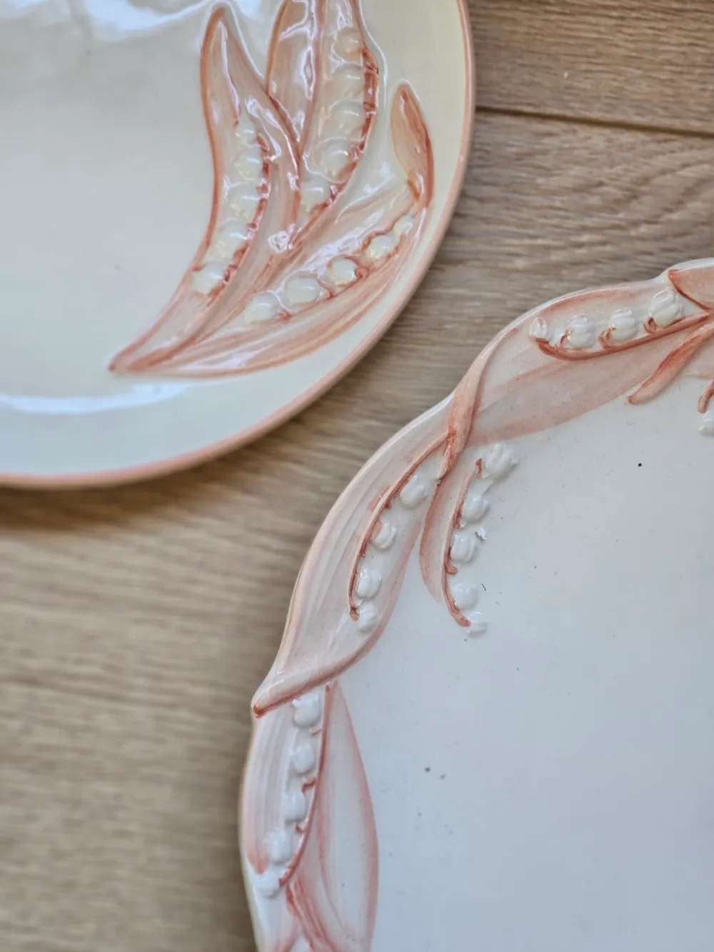 Les Ottomans Lily of the Valley tallerken rosa keramik
