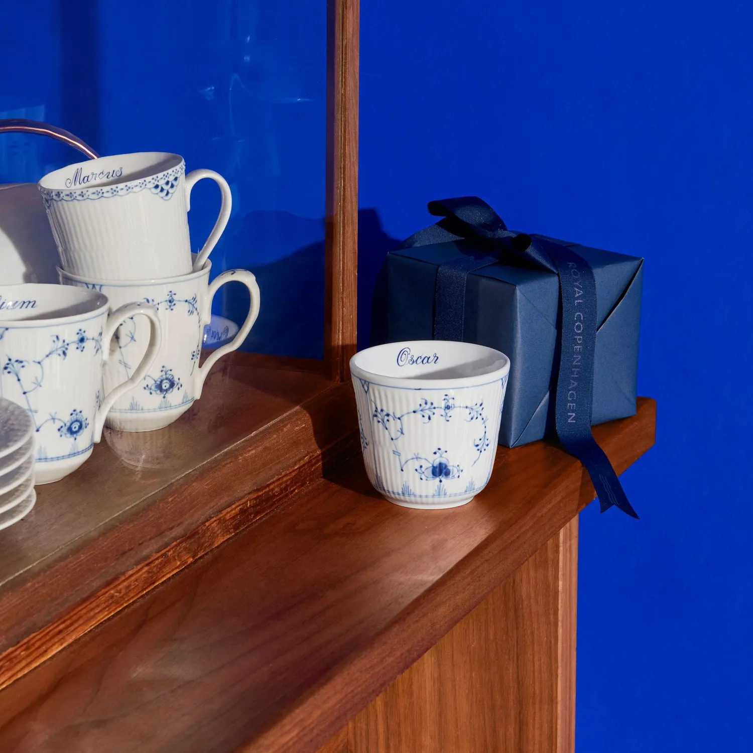 Kgl. Porcelæn Musselmalet Riflet termokrus Bespoke 26 cl