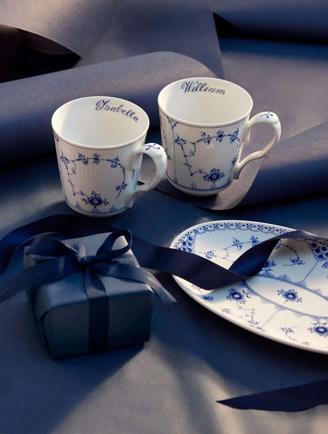 Kgl. Porcelæn Musselmalet Riflet kop Bespoke 38 cl 2 stk