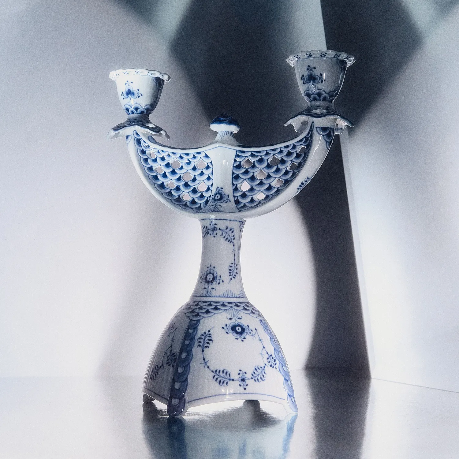 Kgl. Porcelæn Musselmalet Helblonde kandelaber 25,5 cm